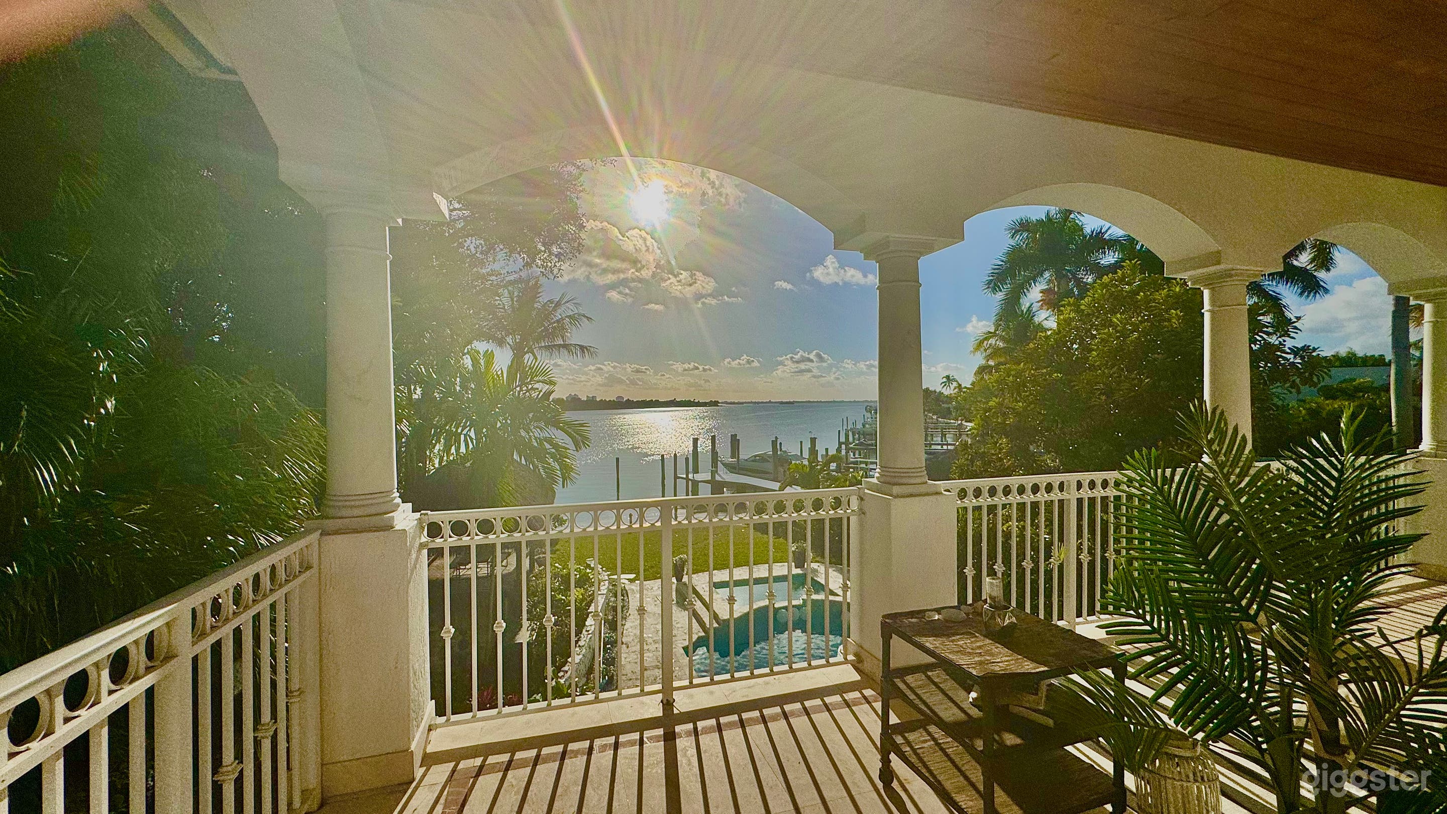 Luxury Waterfront Estate Photo 1