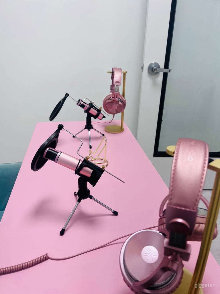  Super Cute Podcasting Studio in Atlanta 