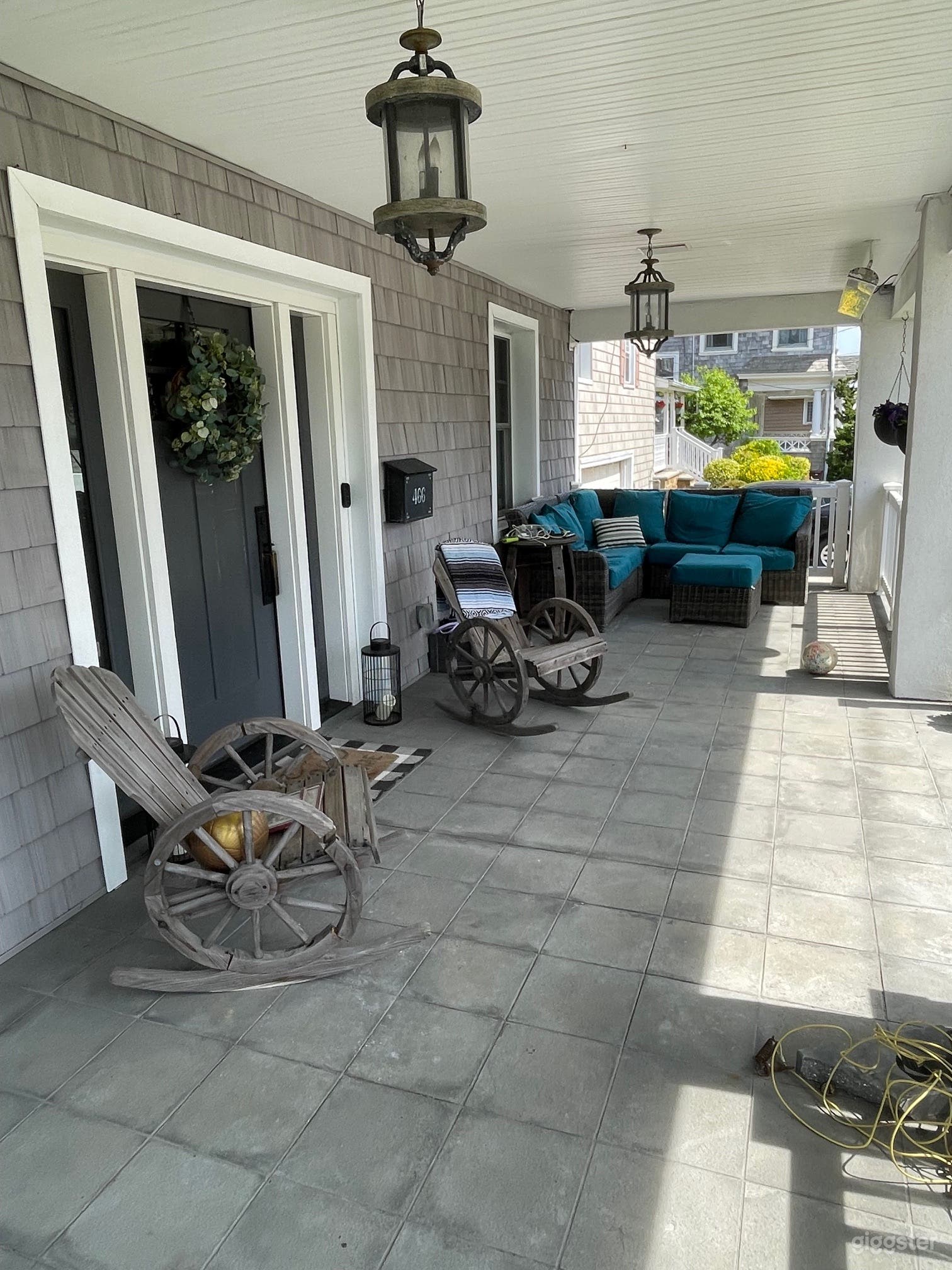 Upscale Family Home Photo 4