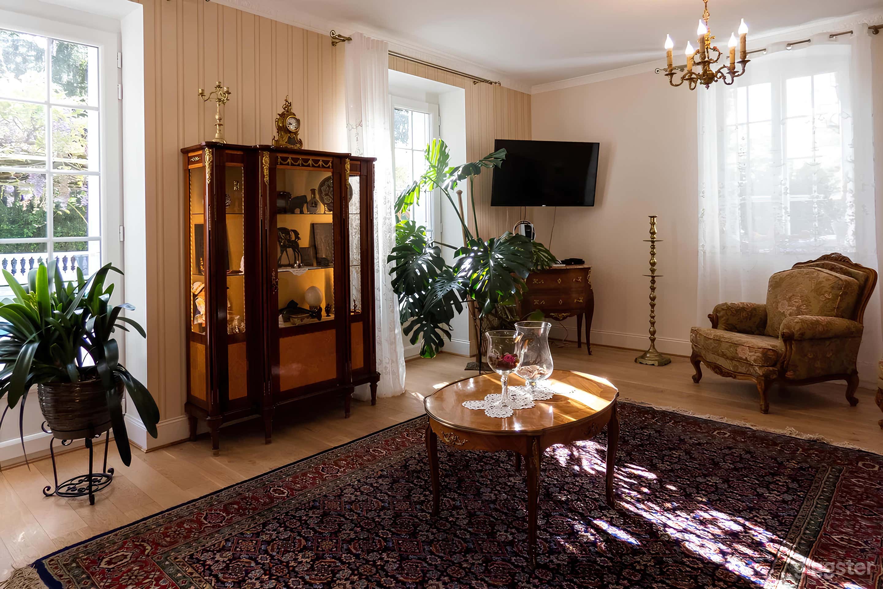Photo de Prestigious Residence Surrounded by Pines with Pool 2