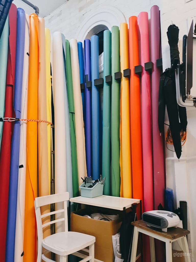  Large range of backdrops available. 