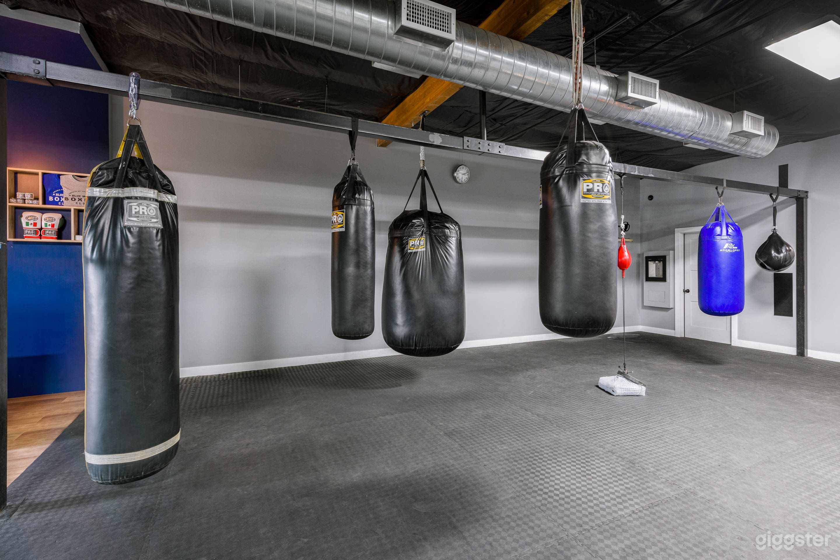 Gritty Boxing Gym/Production Friendly Photo 3