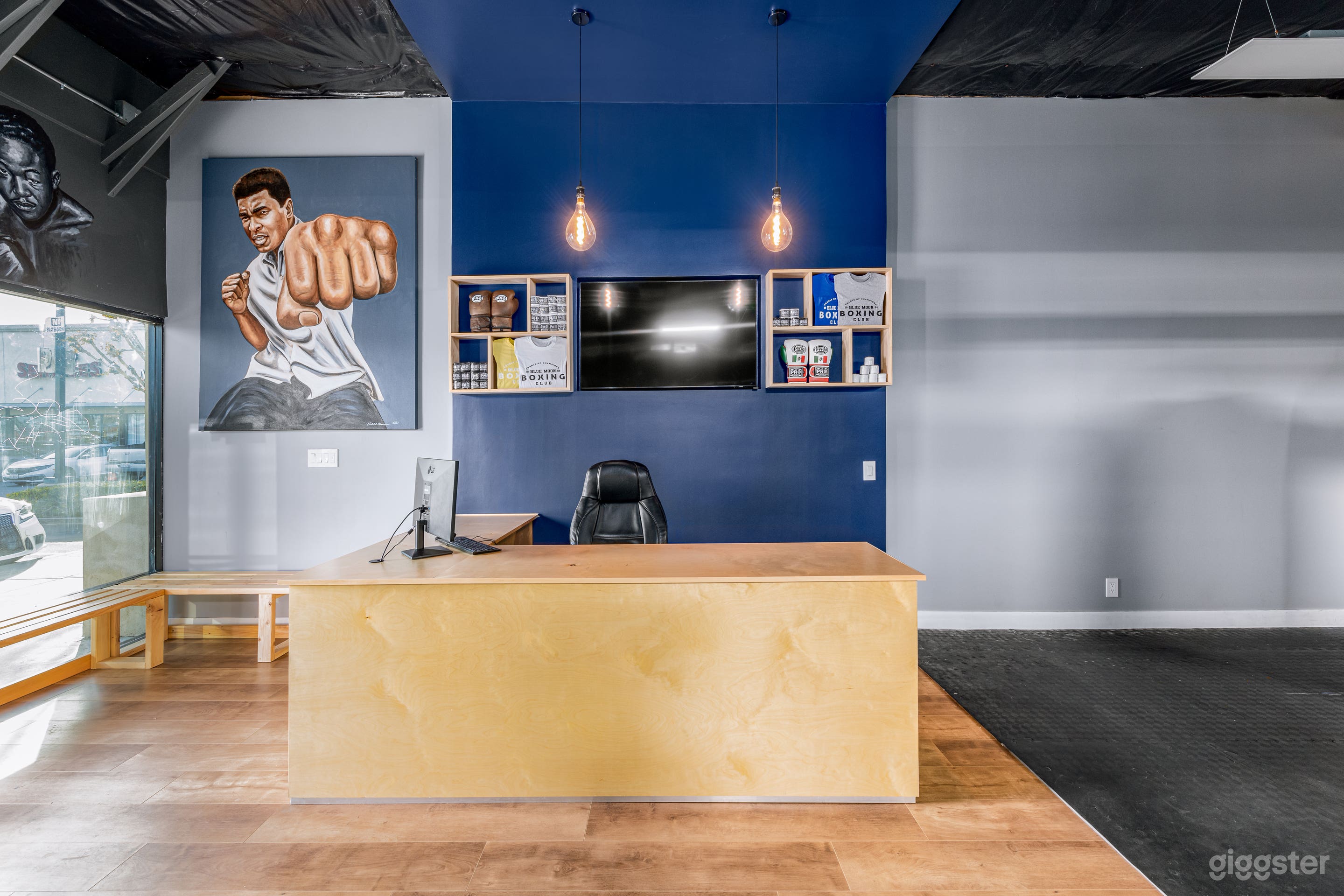 Gritty Boxing Gym/Production Friendly Photo 4