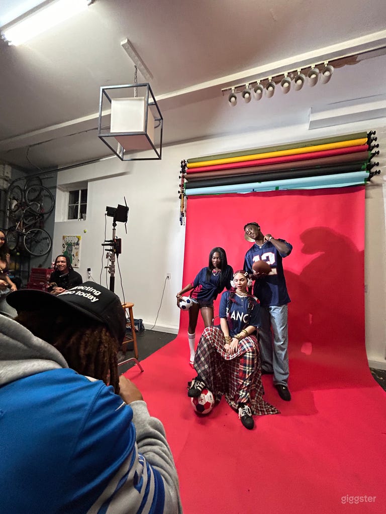  Photo & video studio production space 