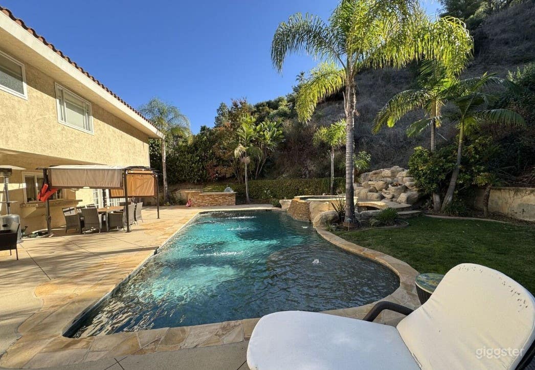 Exclusive and Relaxing Pool Space Photo 2