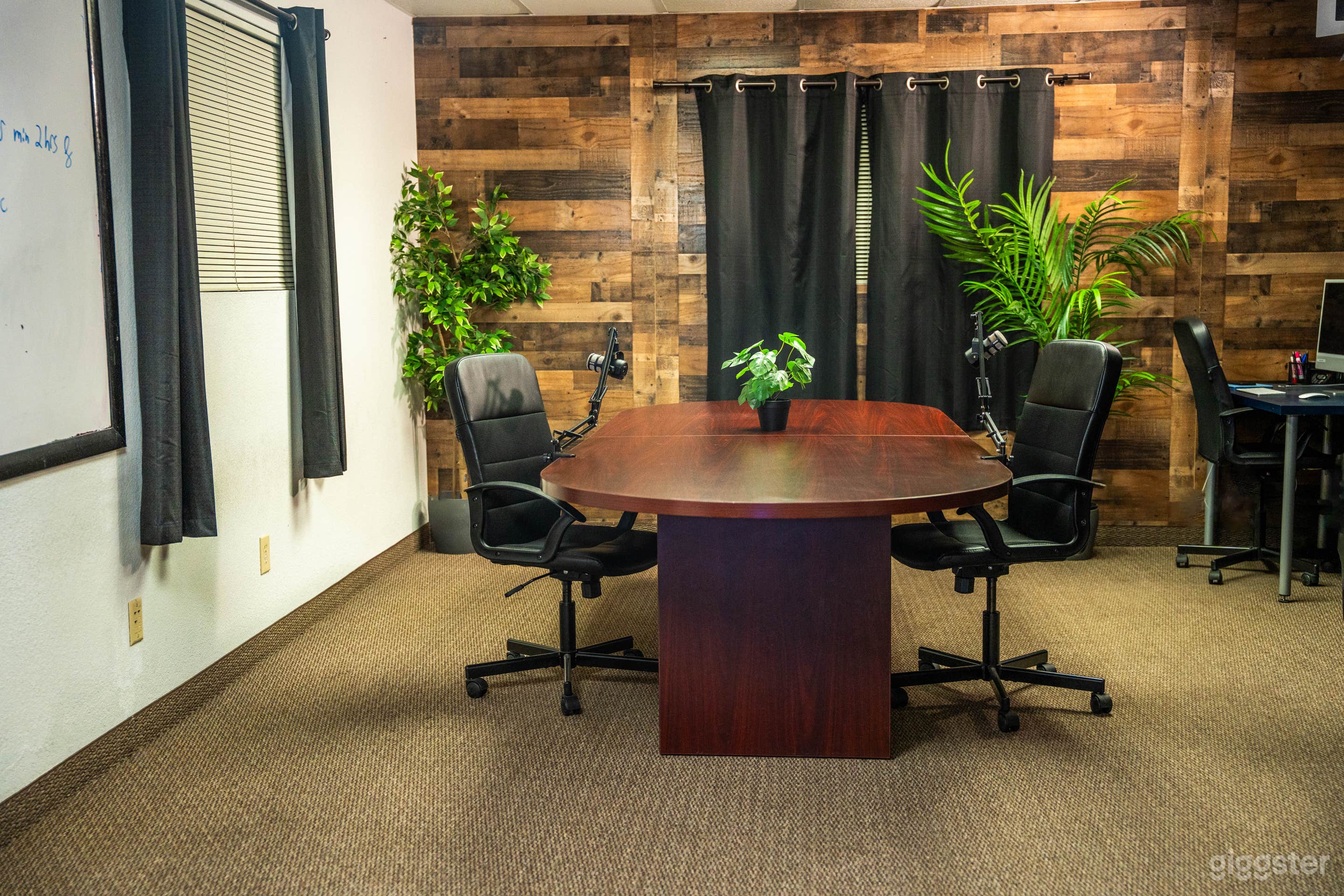 Corporate Podcast Studio Photo 2