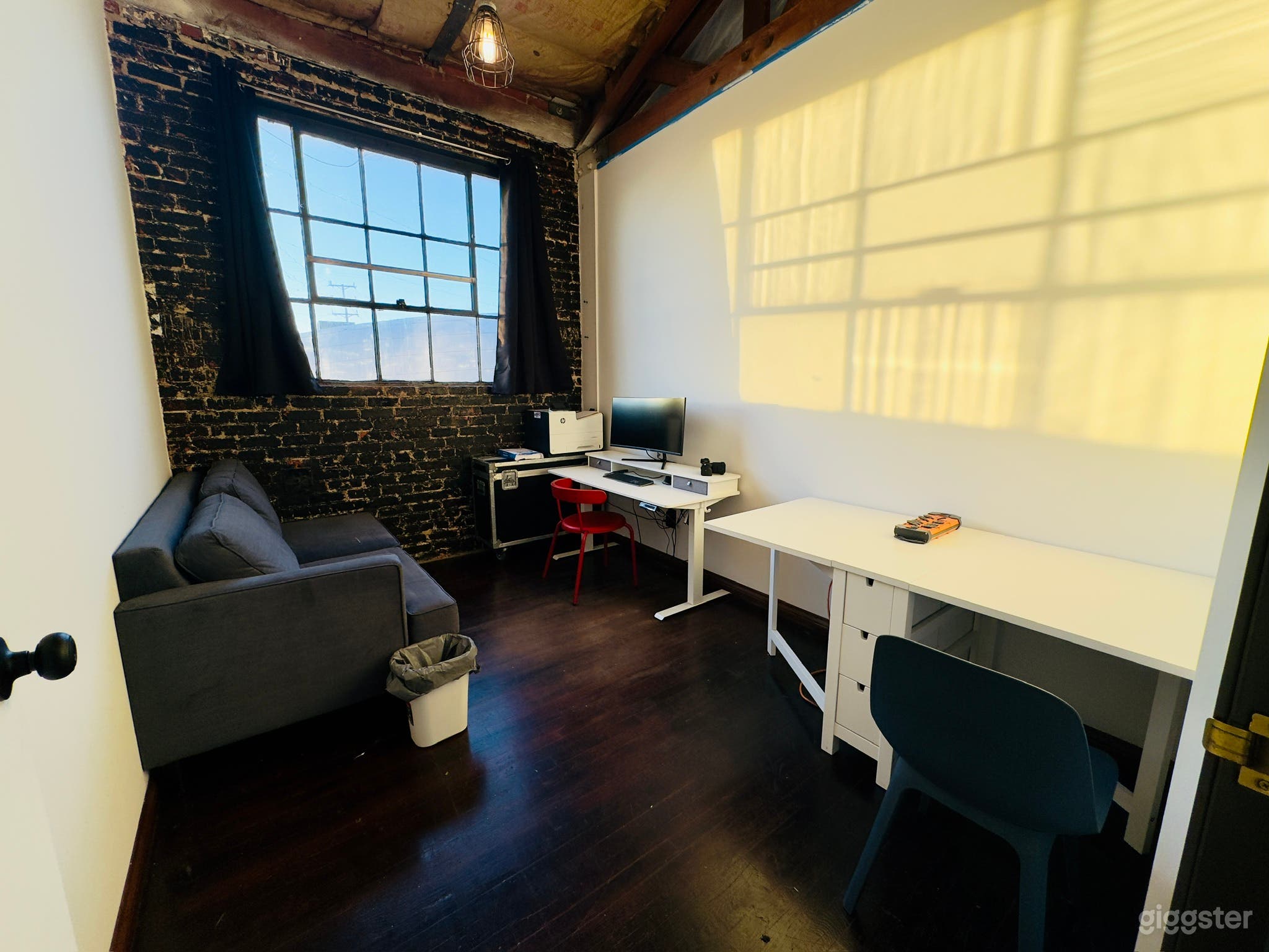 Good Job Team Studios / DTLA Studio / Gear Incl. Photo 4