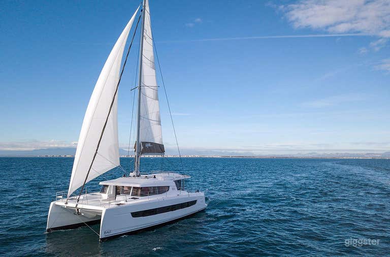  Open Space Luxury Yatch 