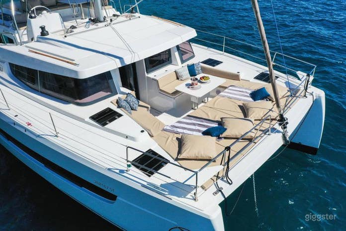 Open Space Luxury Yatch Photo 4