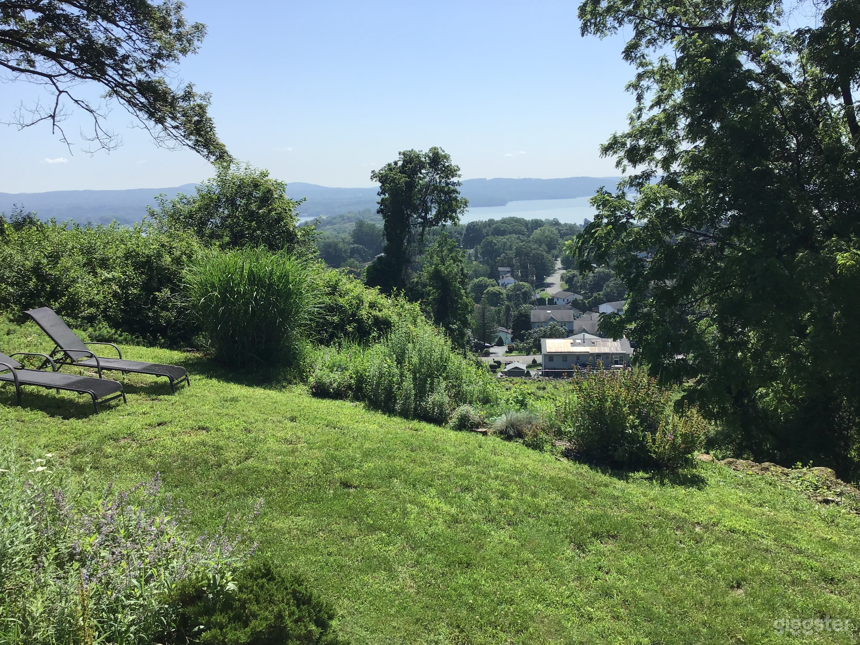 Quaint artsy upstate NY home with a NYC vibe Photo 2