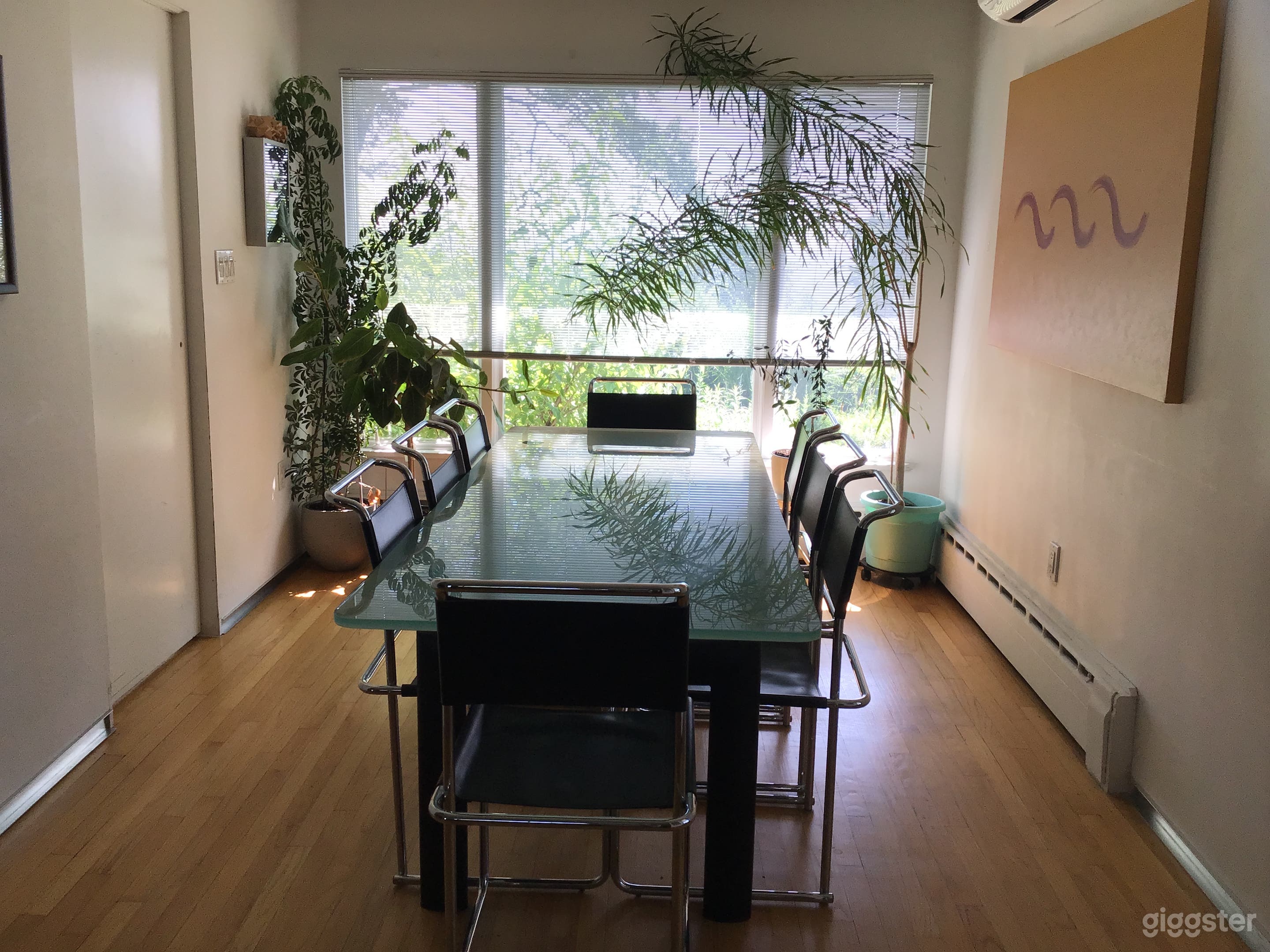 Quaint artsy upstate NY home with a NYC vibe Photo 4