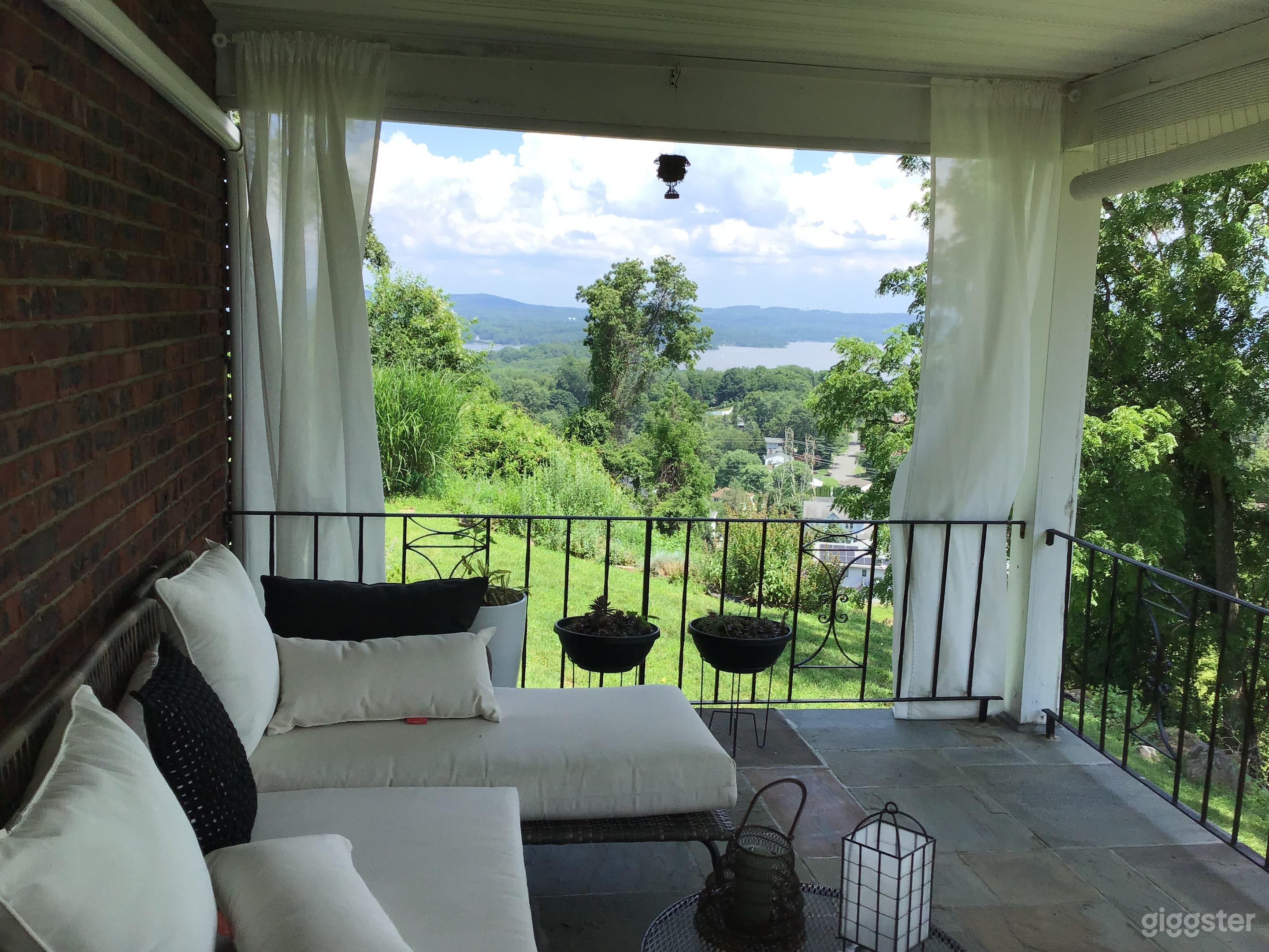 Quaint artsy upstate NY home with a NYC vibe Photo 1