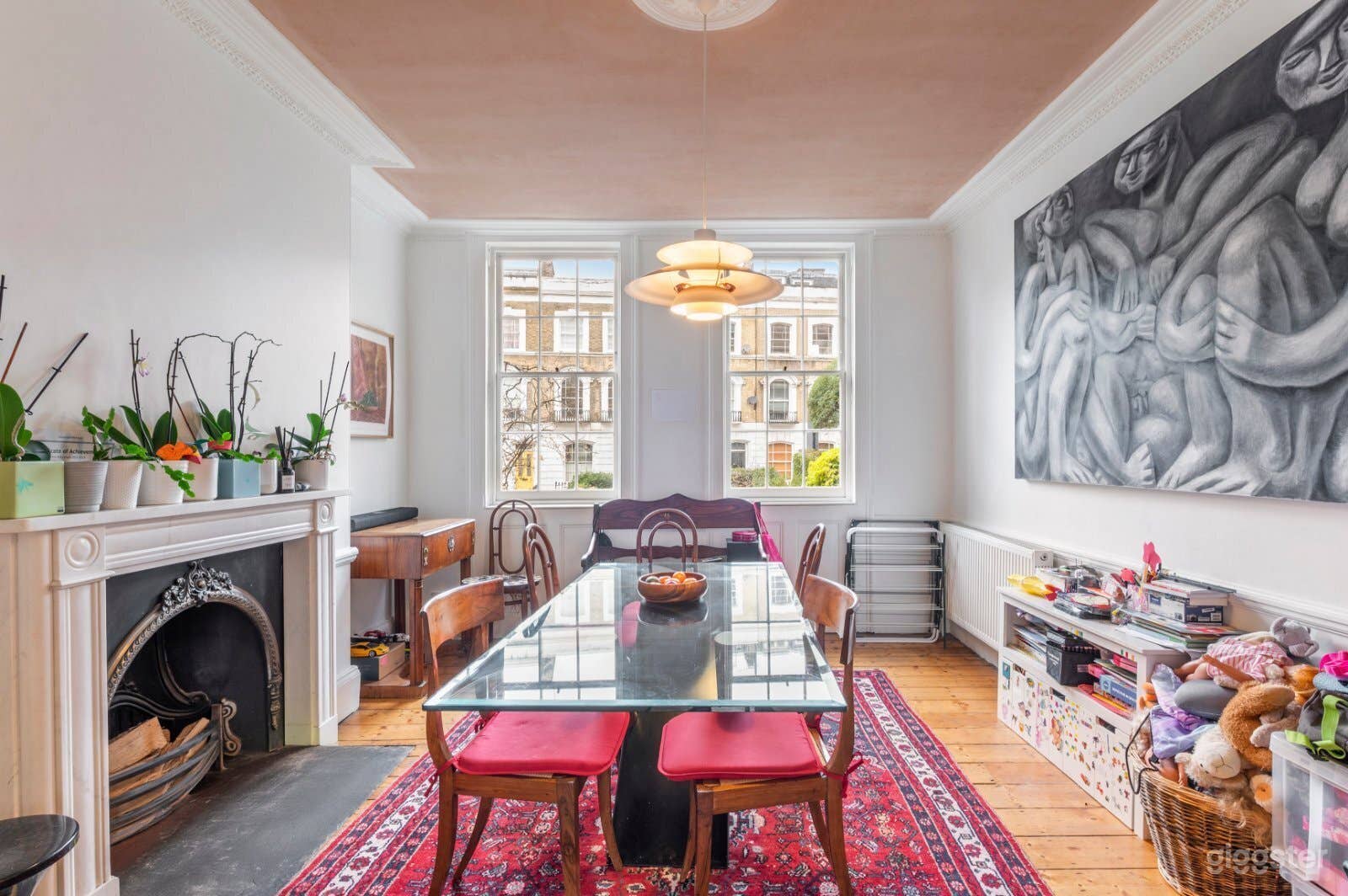 Period-Perfect Georgian Home - Original Features Photo 1