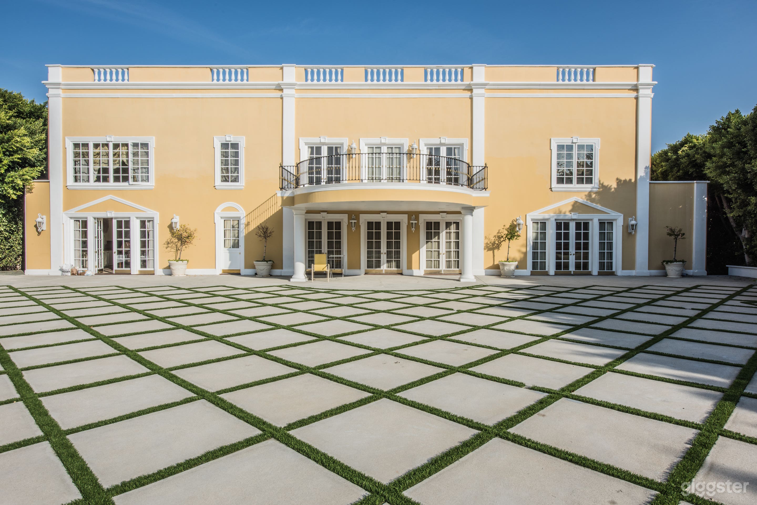 Pastel Palace Photo 1