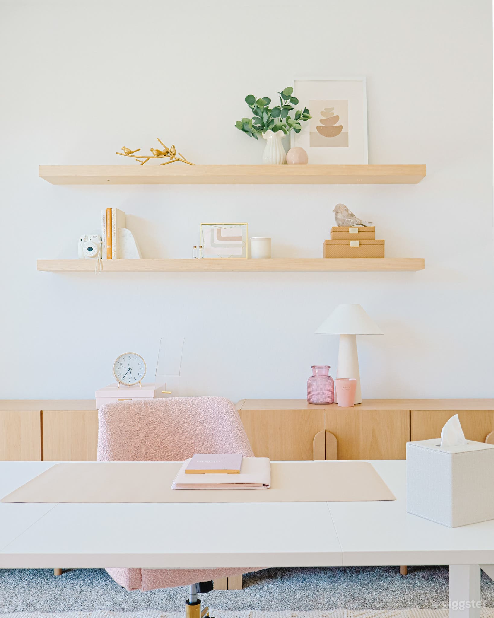 Scandinavian + Japanese Style Luxury home with Mountain View Photo 3