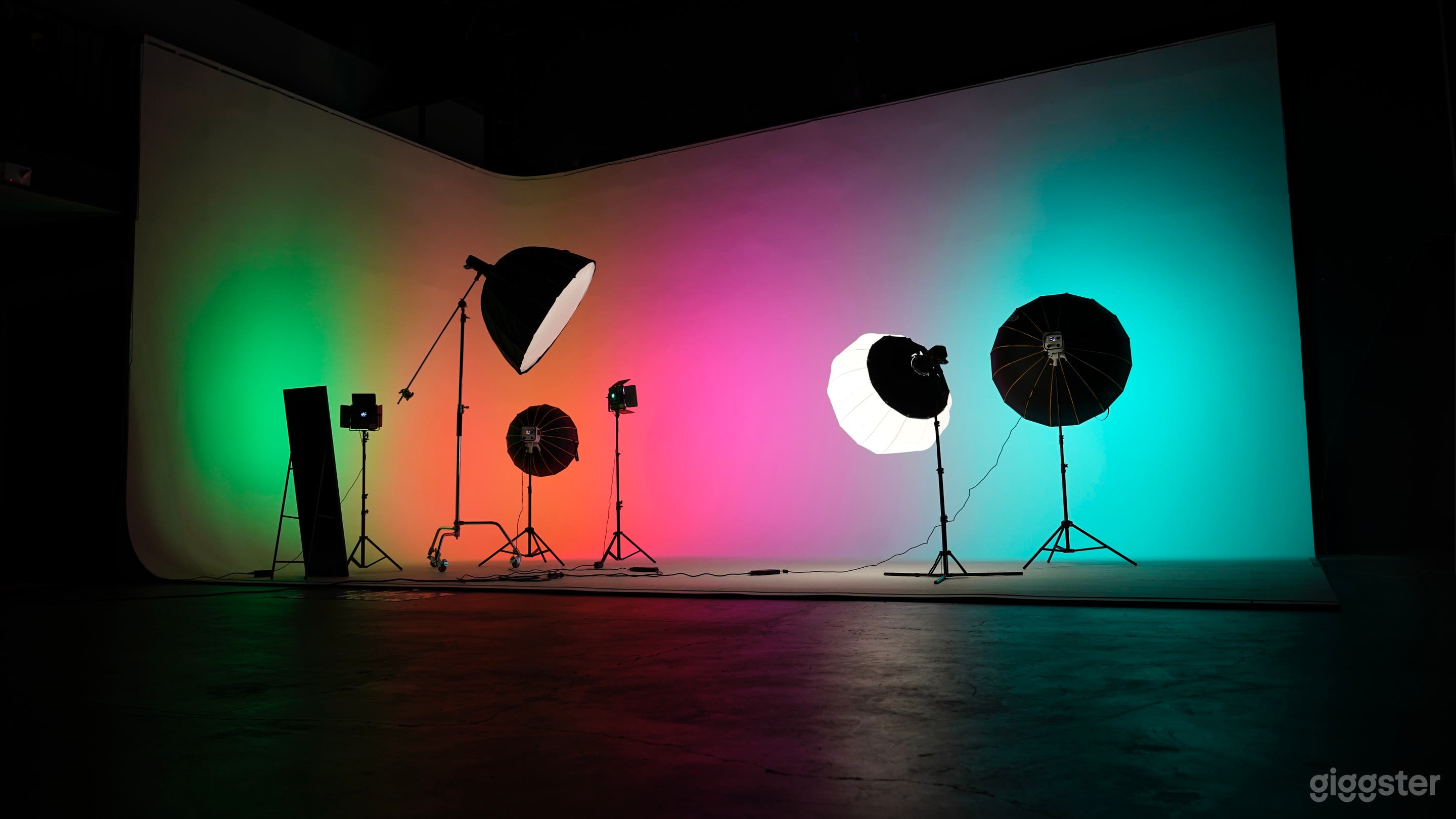 Infinity Wall Magic - Your Blank Canvas Awaits Photo 1