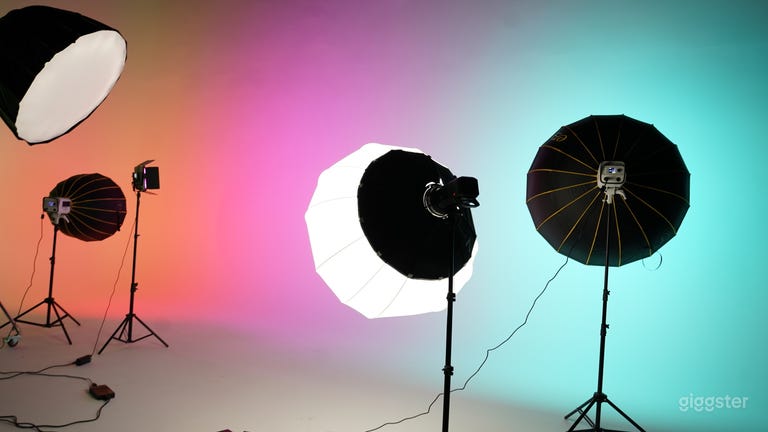  Infinity Wall Magic - Your Blank Canvas Awaits 