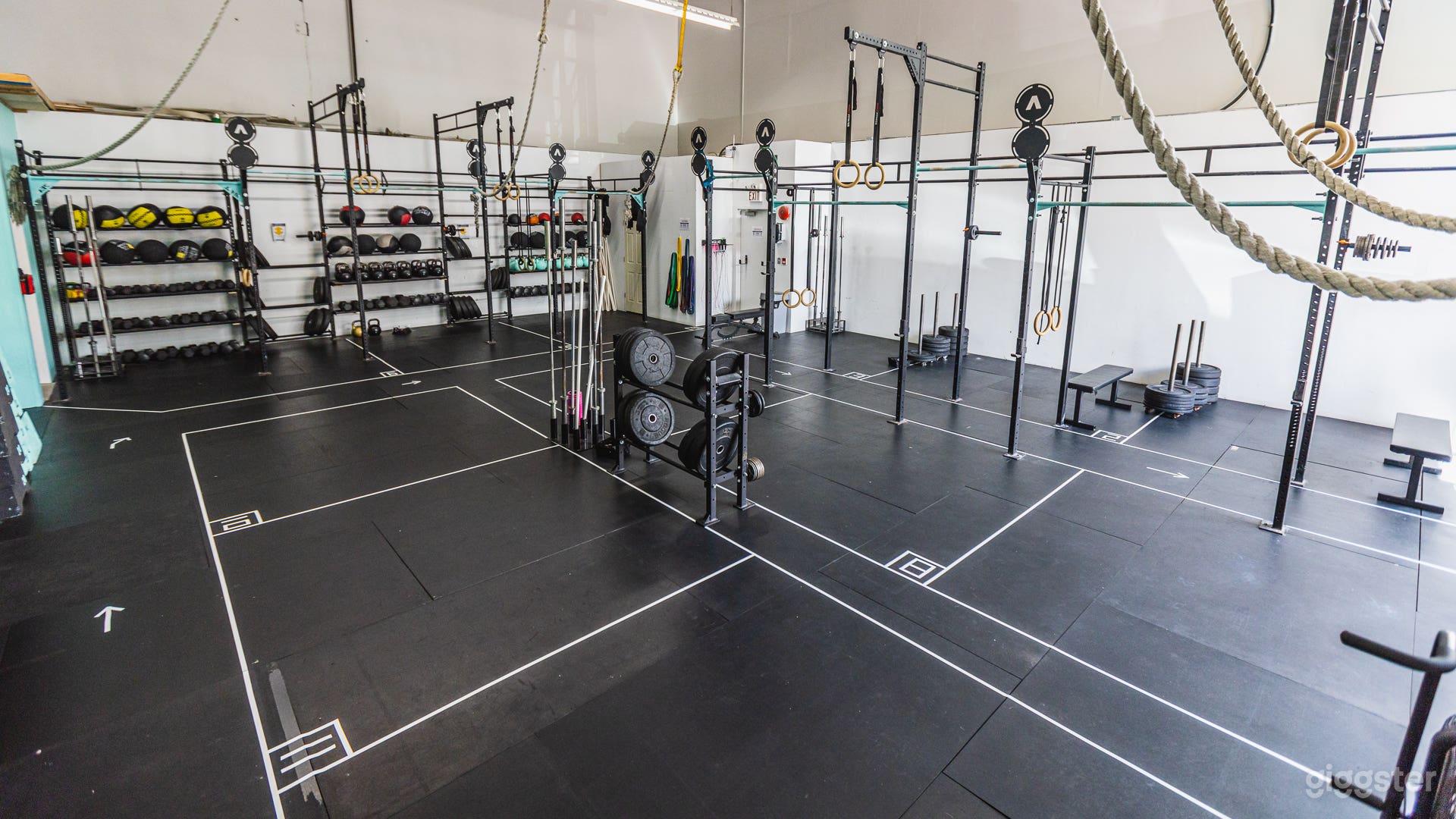 CrossFit Gym - Lots of outlets Photo 1