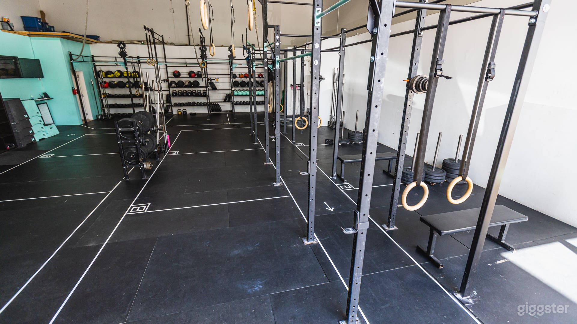 CrossFit Gym - Lots of outlets Photo 2