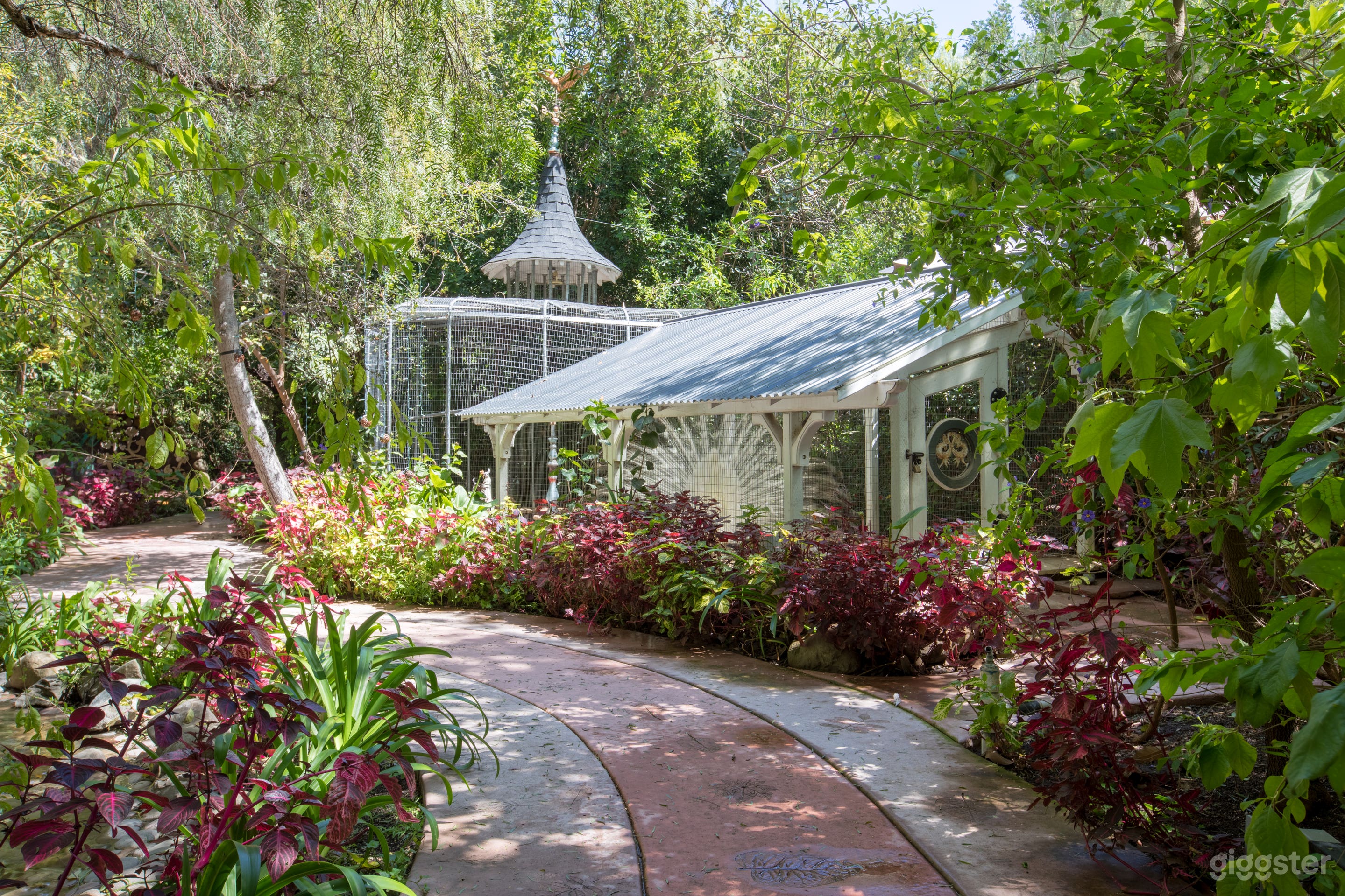 Garden Paradise Photo 4