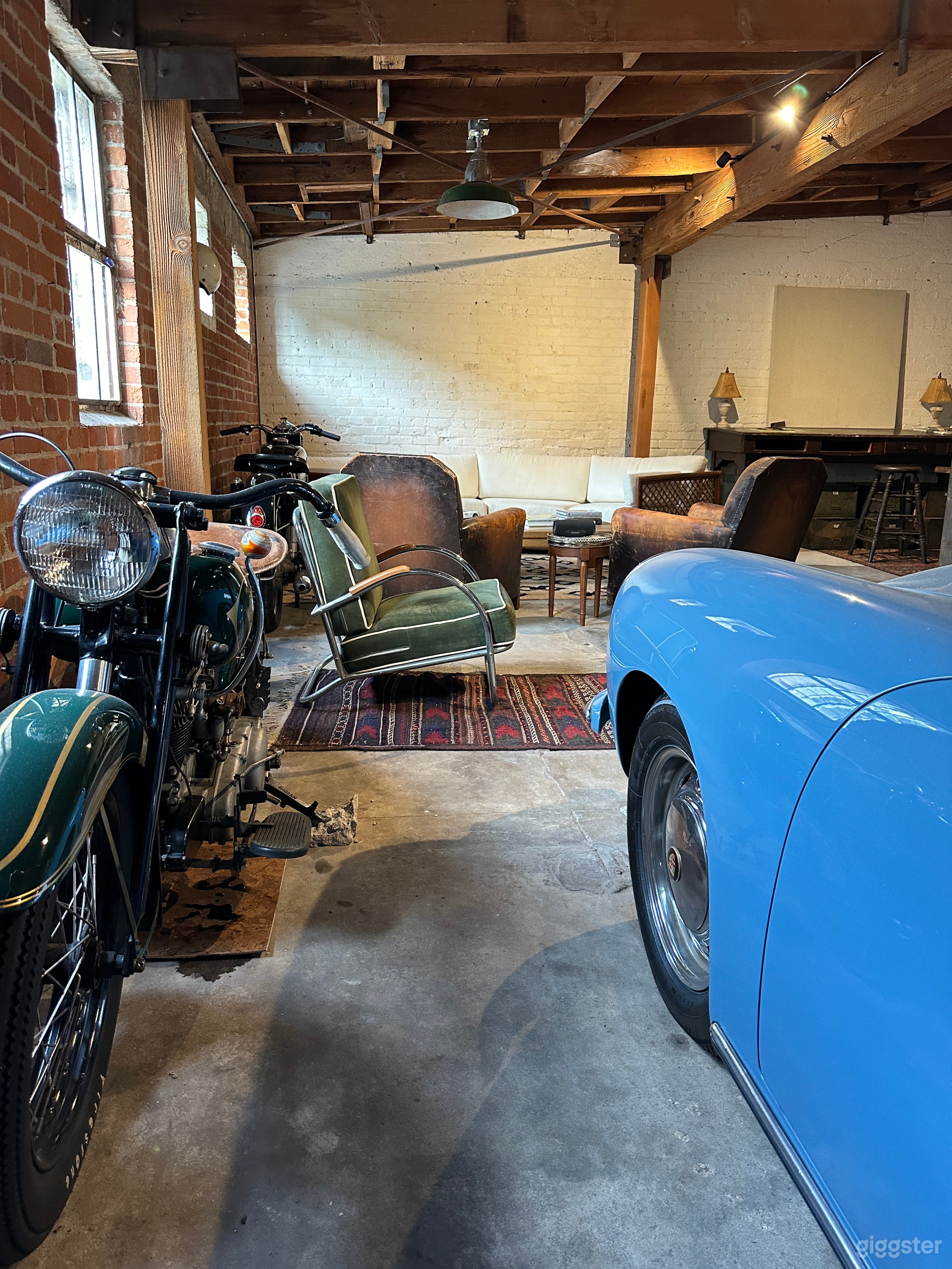 Classic Car/Motorcycle Studio Photo 3