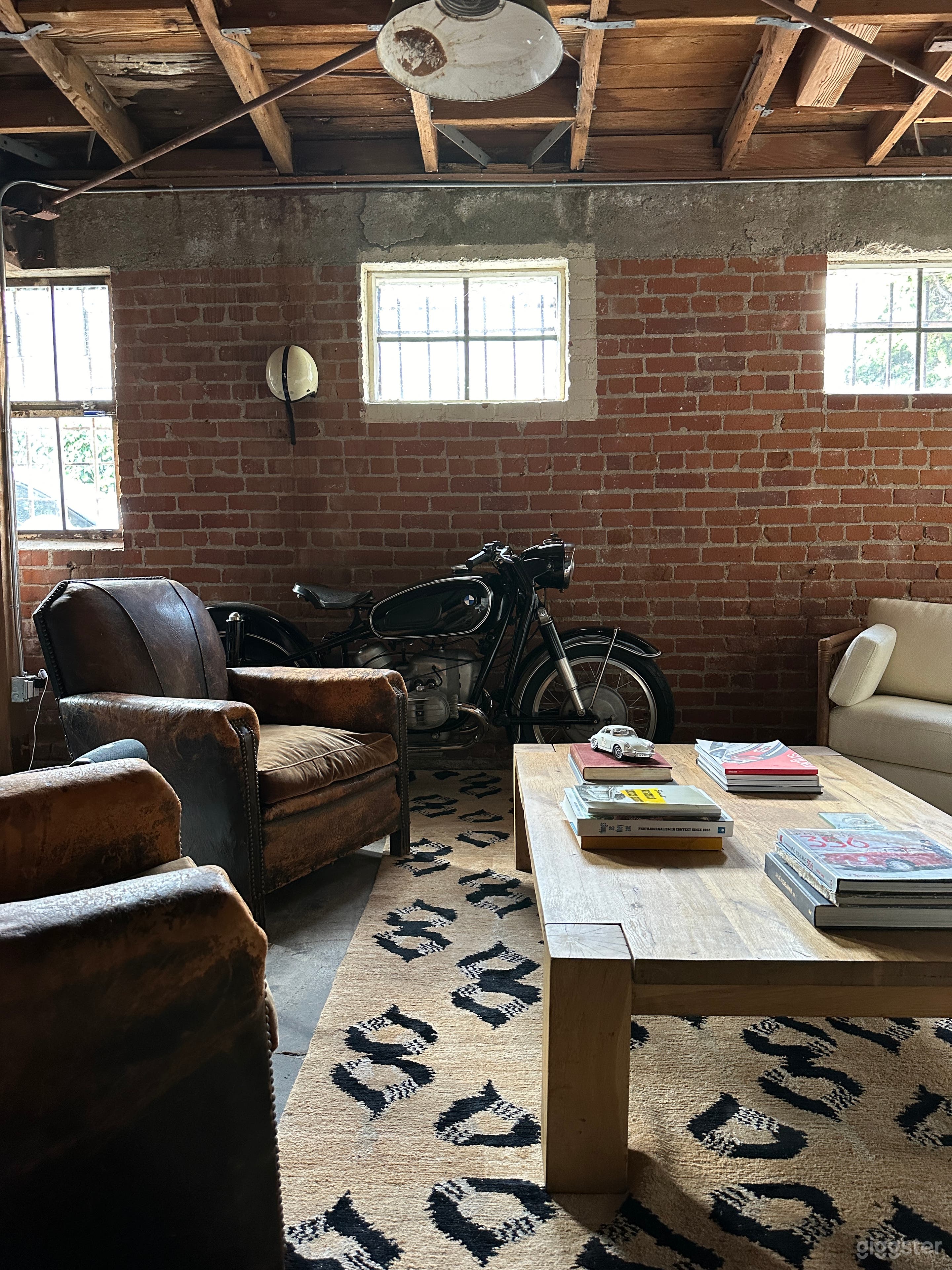 Classic Car/Motorcycle Studio Photo 2
