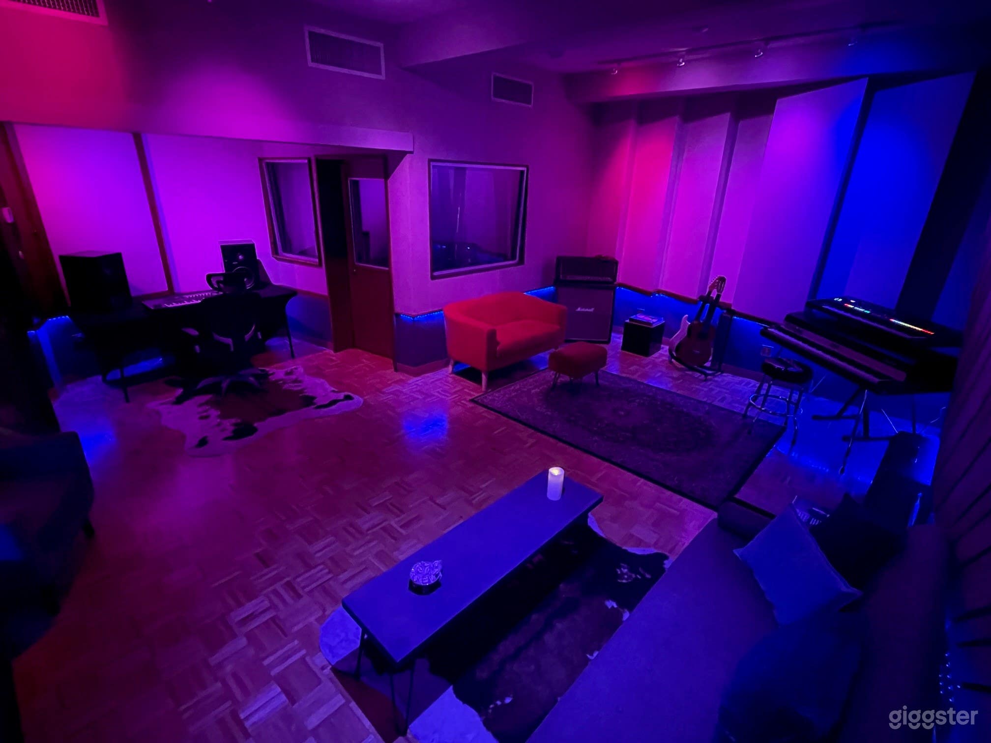 Classic Private Studio in Hollywood Photo 3