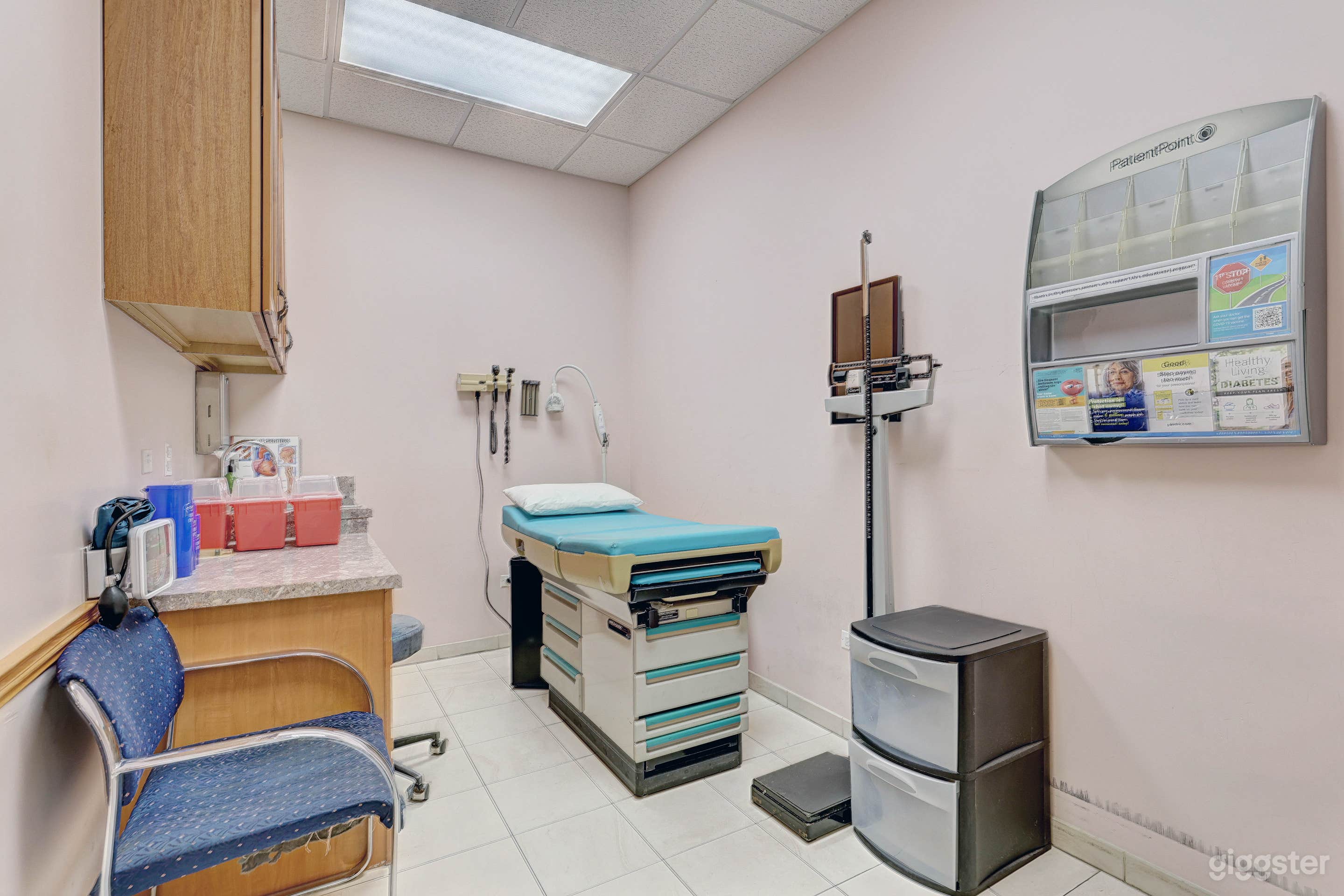 Doctor's Office, Patient exam rooms, Medical Hospital Photo 1