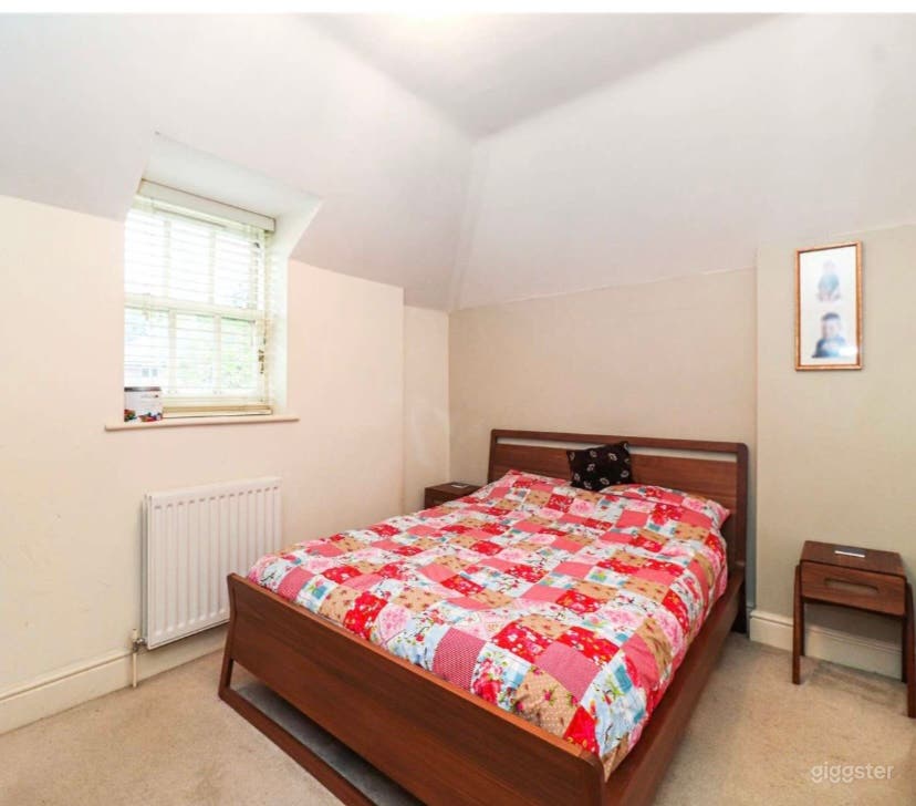 Unique Georgian Inspired Lodge House Photo 4