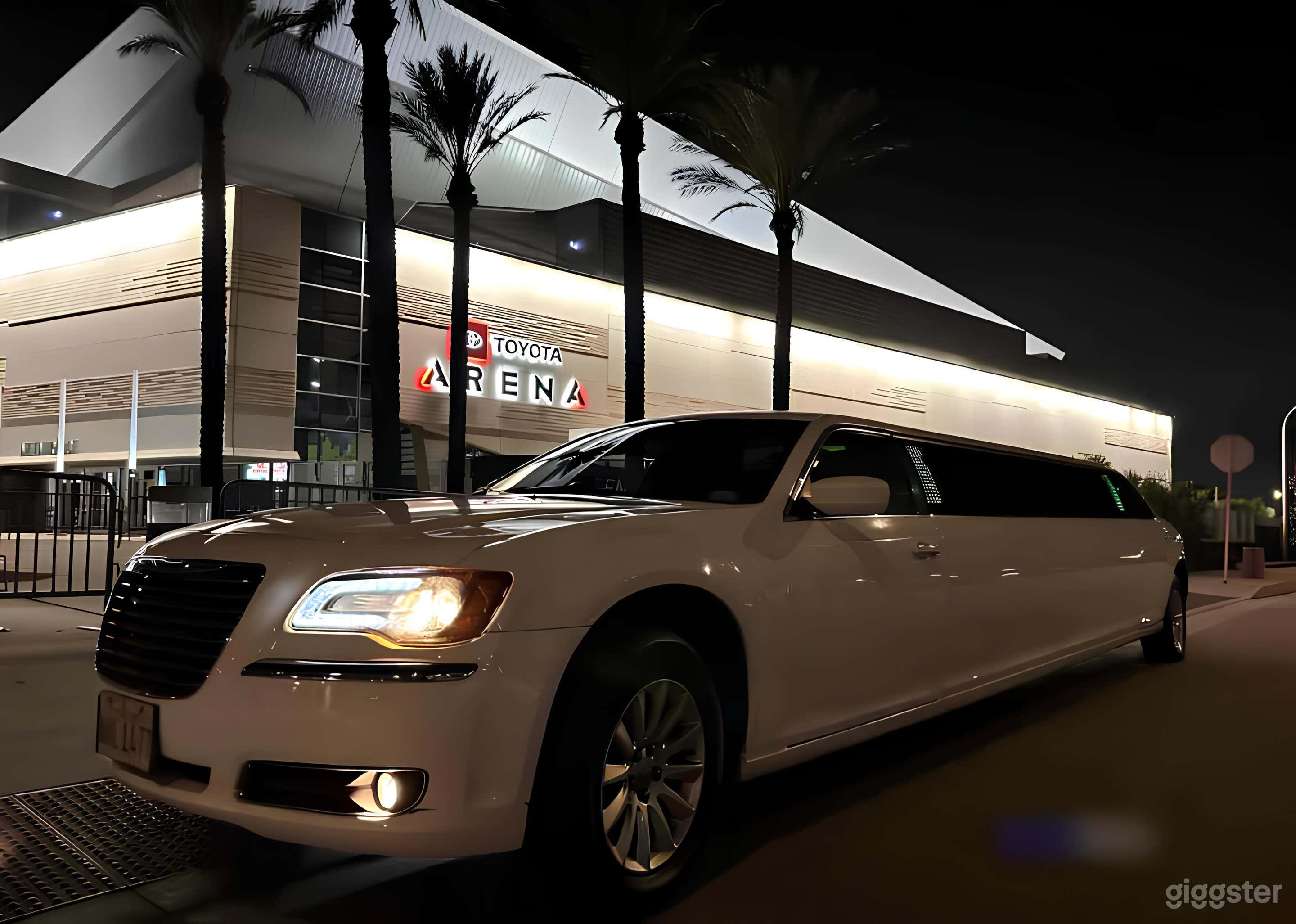 Chrysler 300 Stretch Limousine with Glow Floor Photo 4