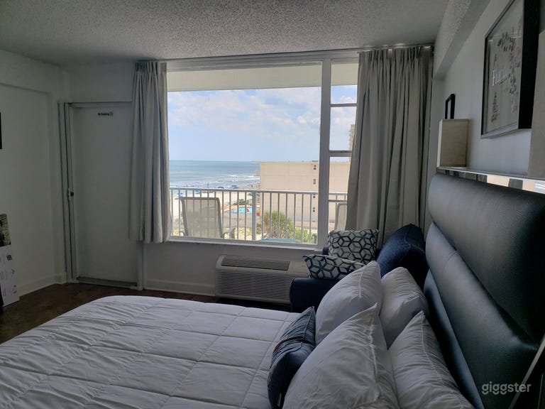  Oceanview Bedroom Studio, Balcony, Film & Photoshoot Ready 