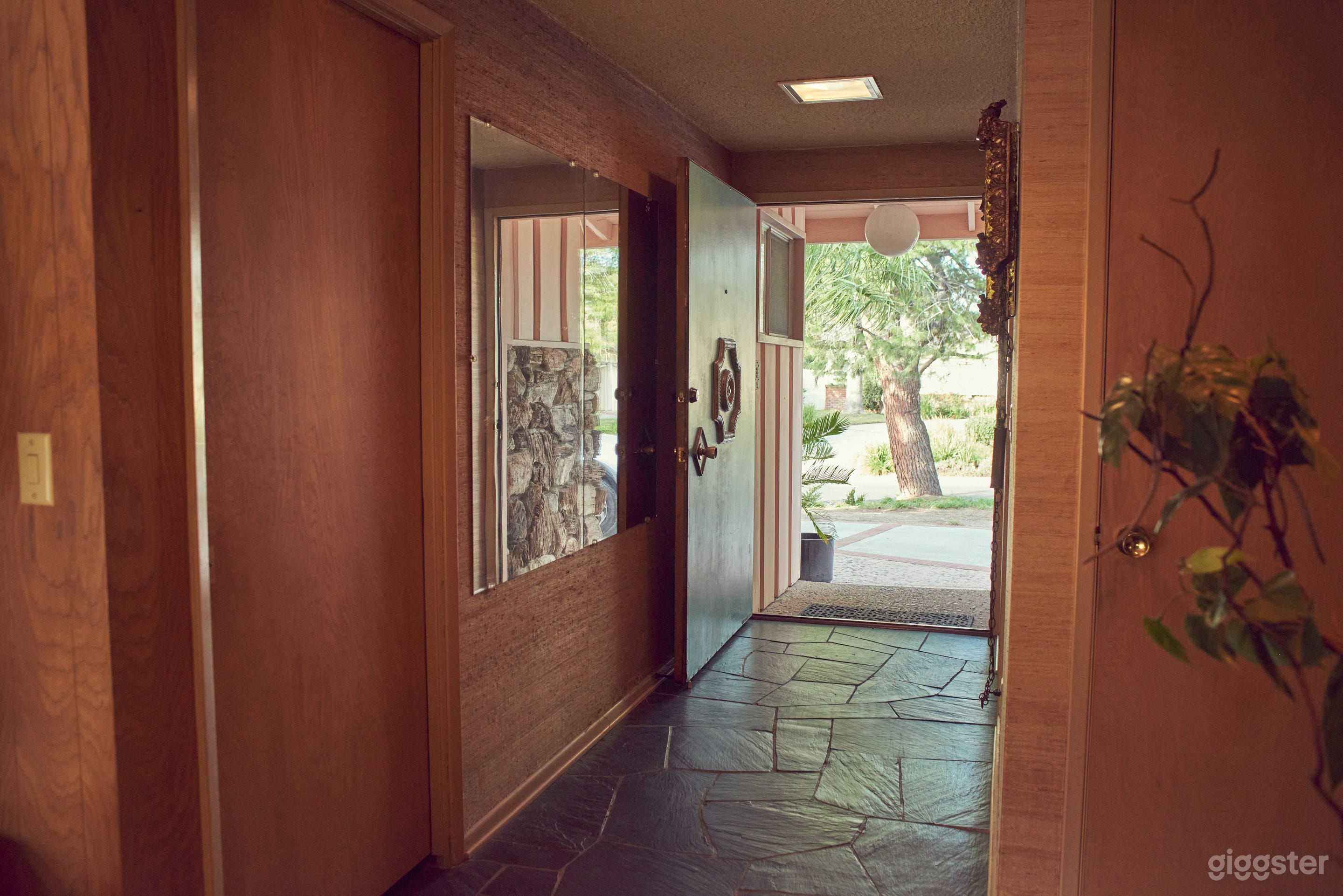 1960 Mid Century Ranch Time Capsule House Photo 4