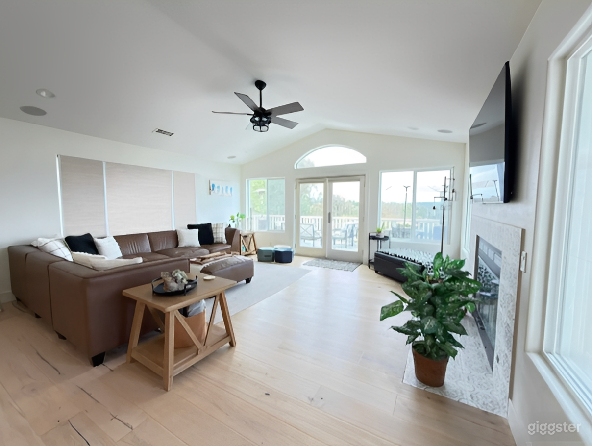 Gated Modern Farmhouse Estate on Expansive Grounds with Pool Photo 2