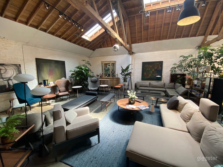  ART & DESIGN SHOWROOM AND EVENT SPACE 