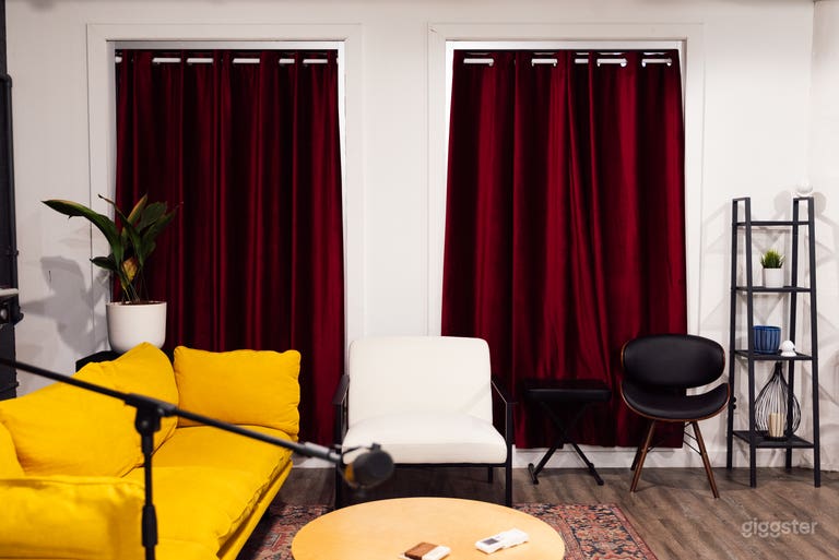  Sunlit Loft Studio with view of the Bridge! 