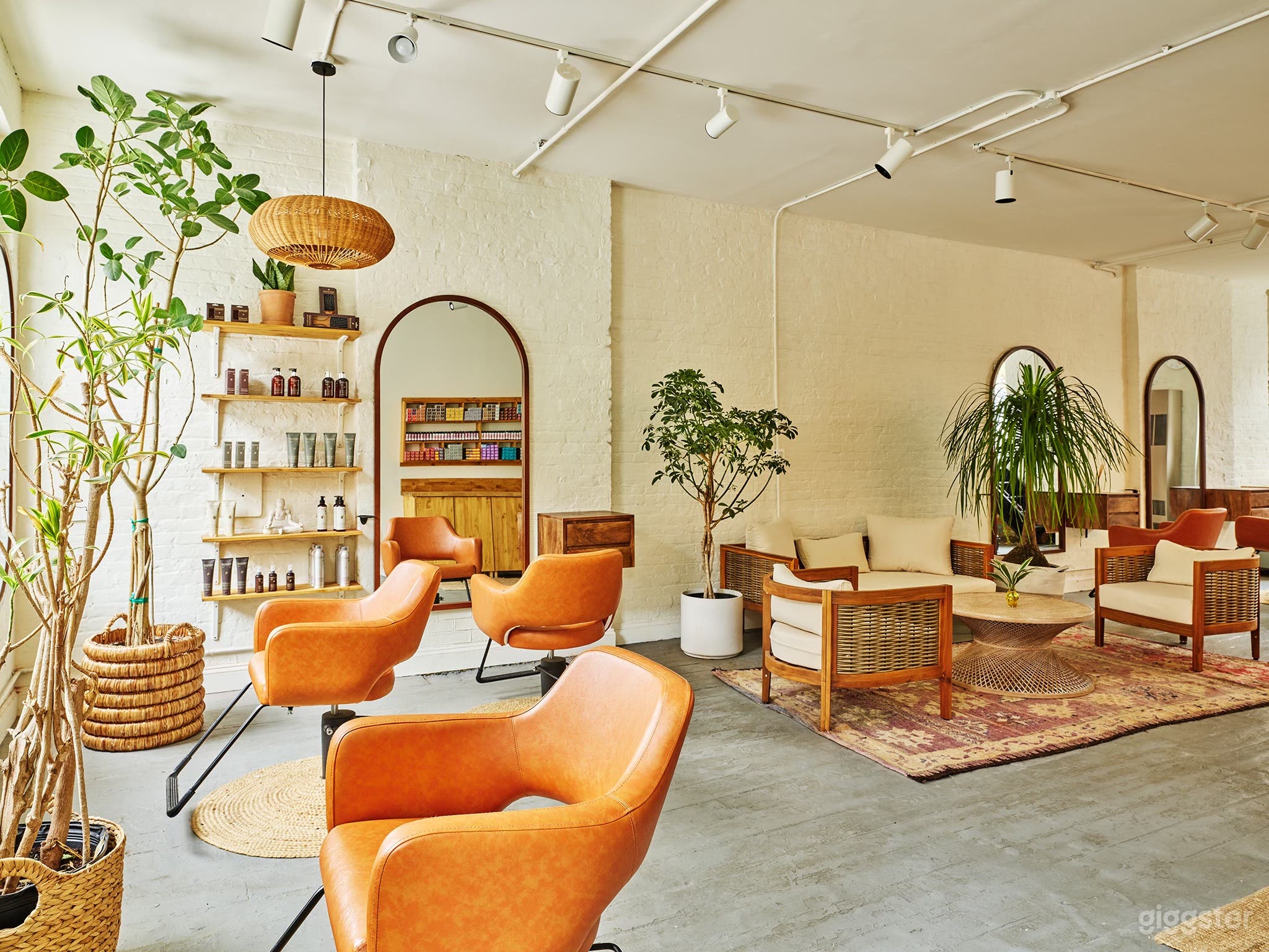 Bright Williamsburg Loft – Daily, Weekly Rental Available Photo 4