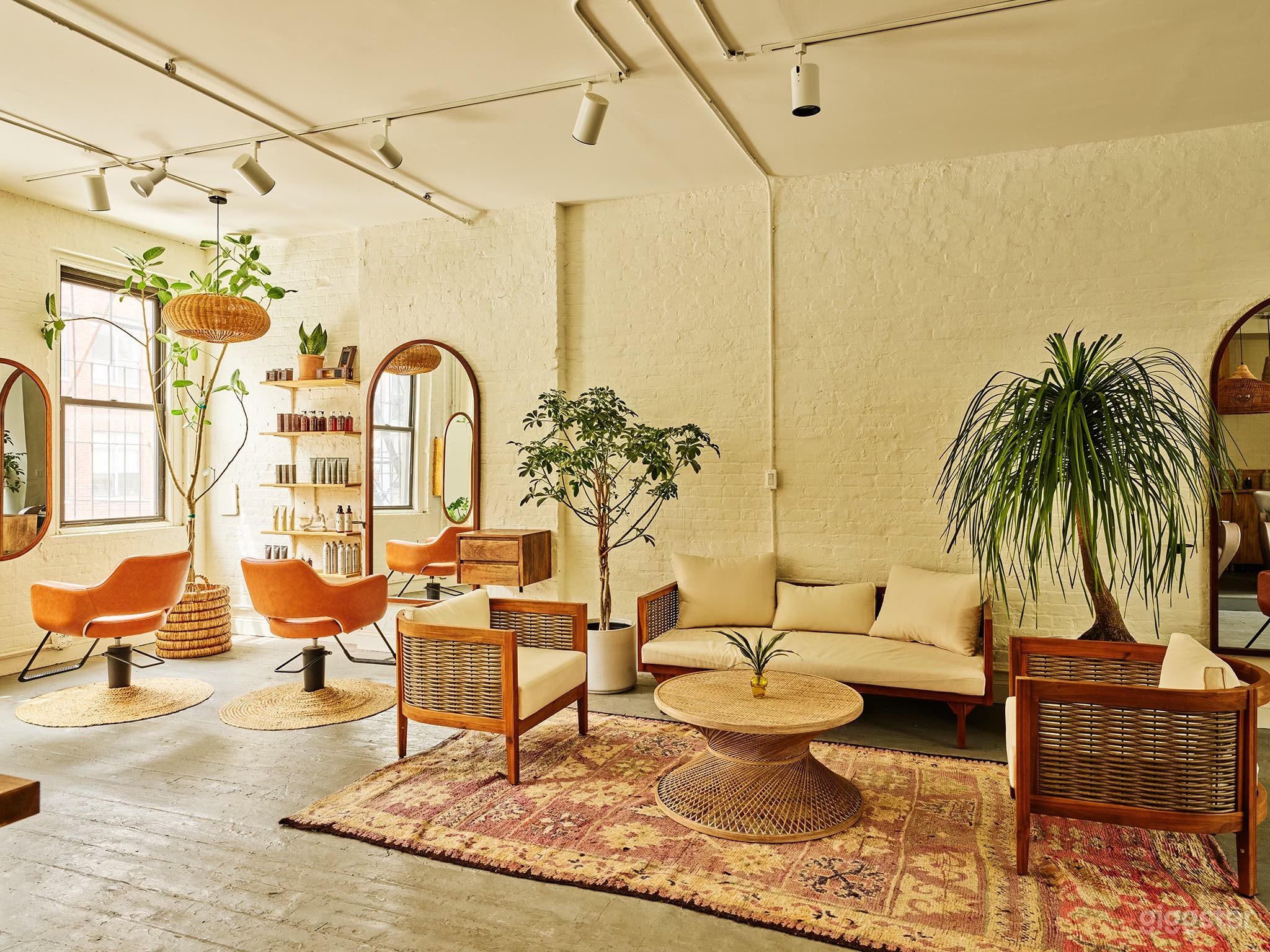 Bright Williamsburg Loft – Daily, Weekly Rental Available Photo 1
