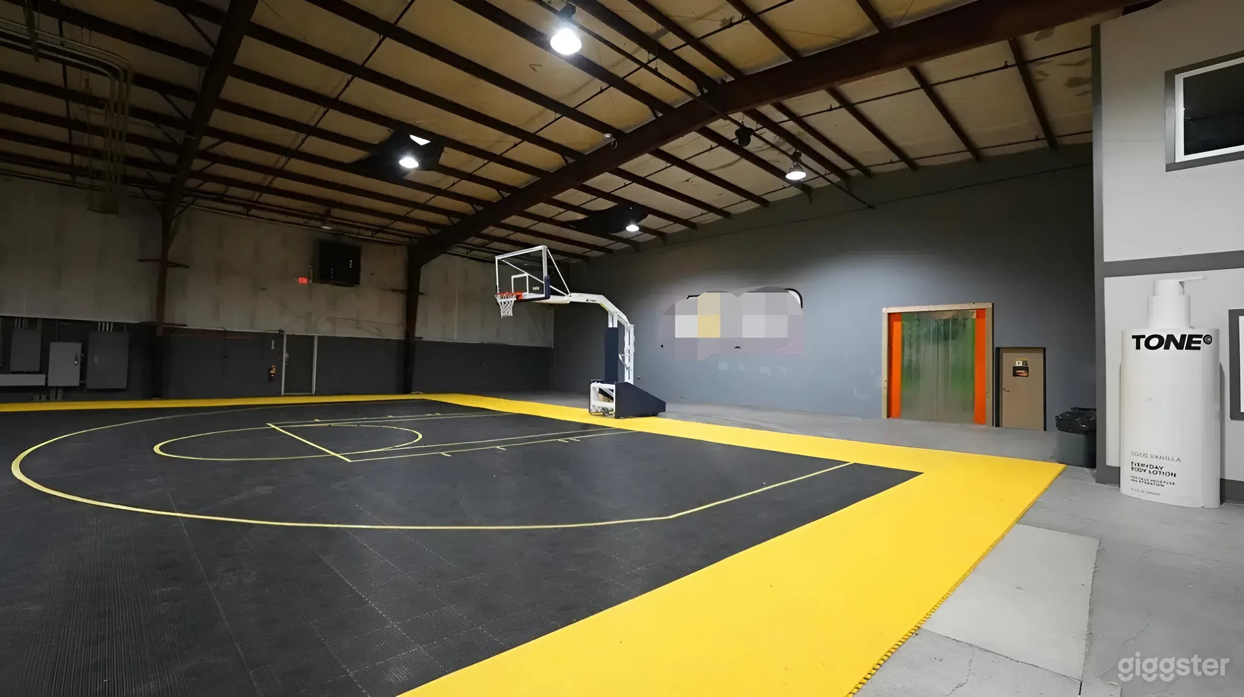 Basketball Court / Large Warehouse Studio in Marietta Photo 2