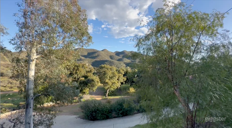 Front Driveway Mountain View South East View 