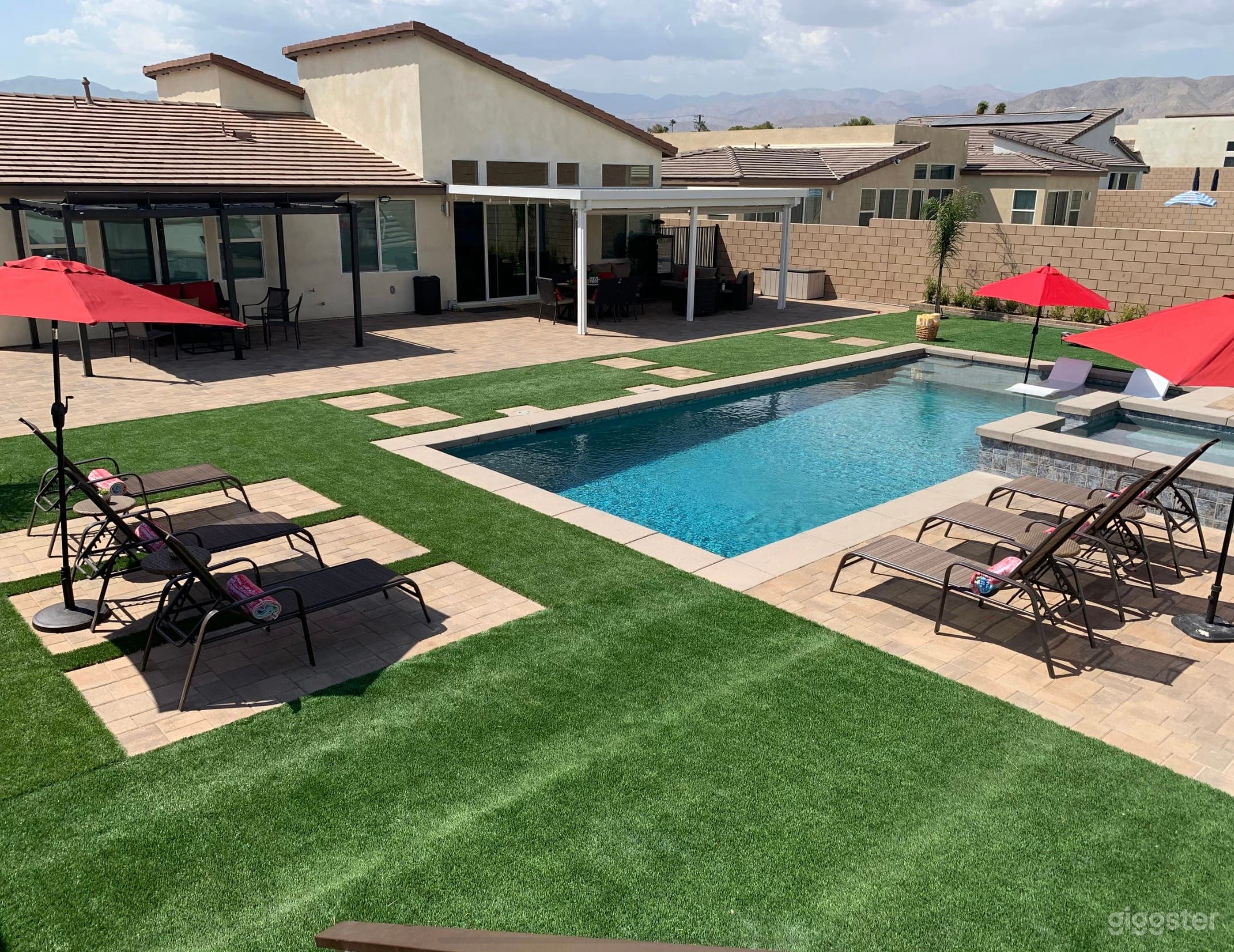 Fun Desert Hot Springs Home Photo 4