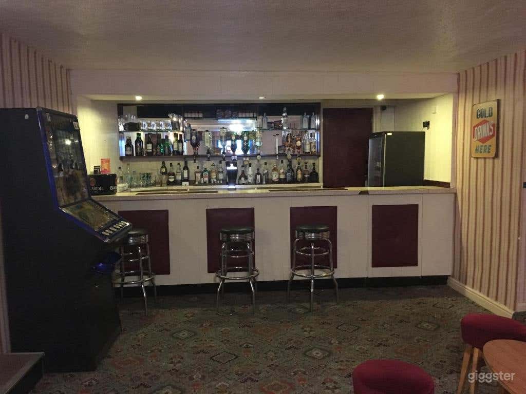 Reception Area with Bar Photo 4