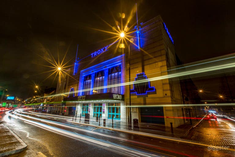 Troxy 