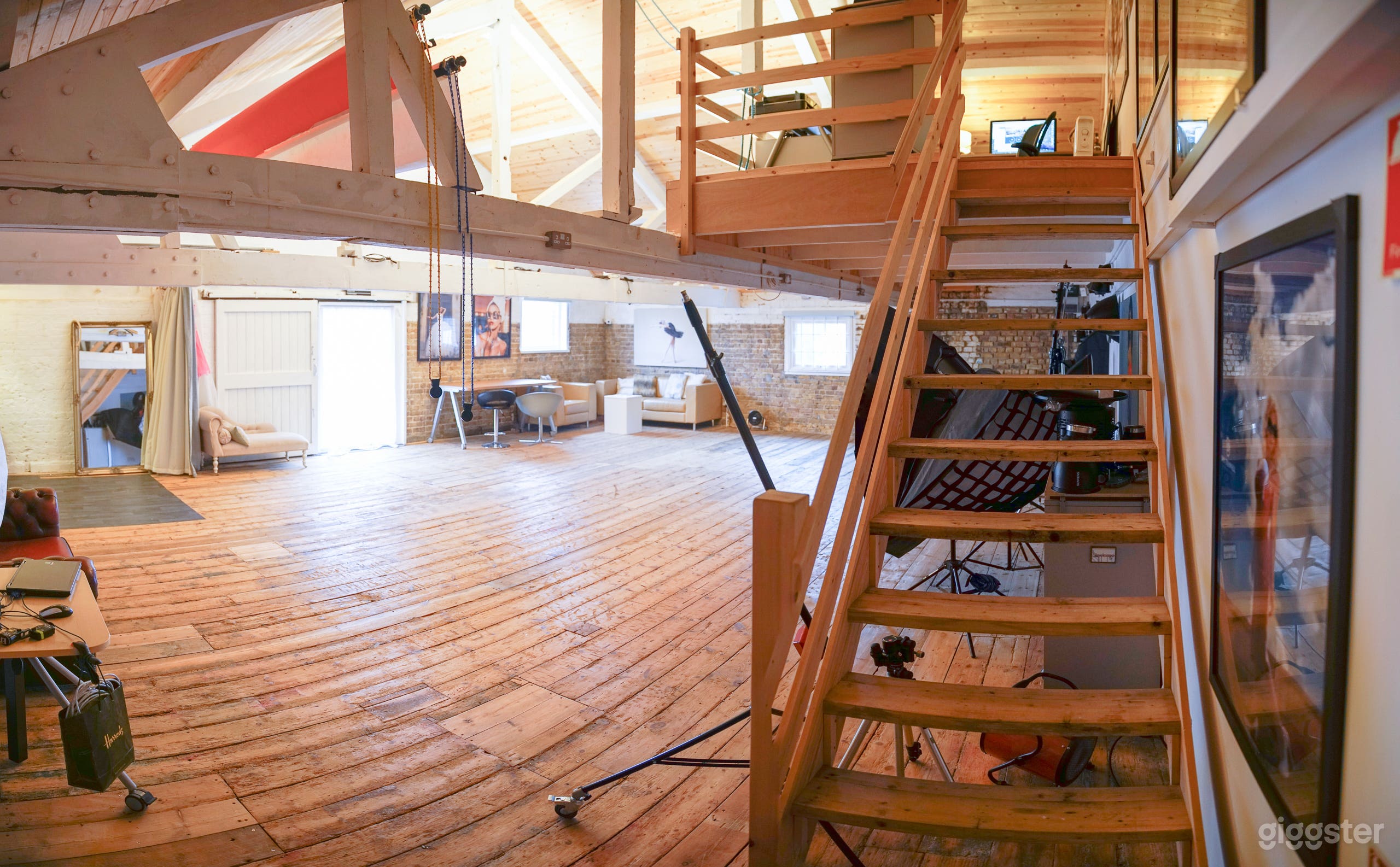 Wide shot, studio floor plus mezzanine 