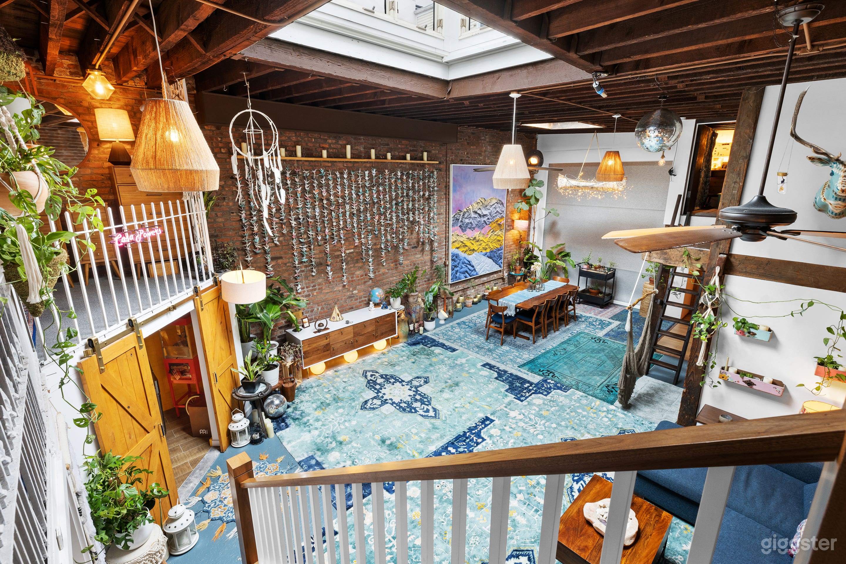 Casa Powers: Williamsburg Converted Warehouse with Backyard Photo 3