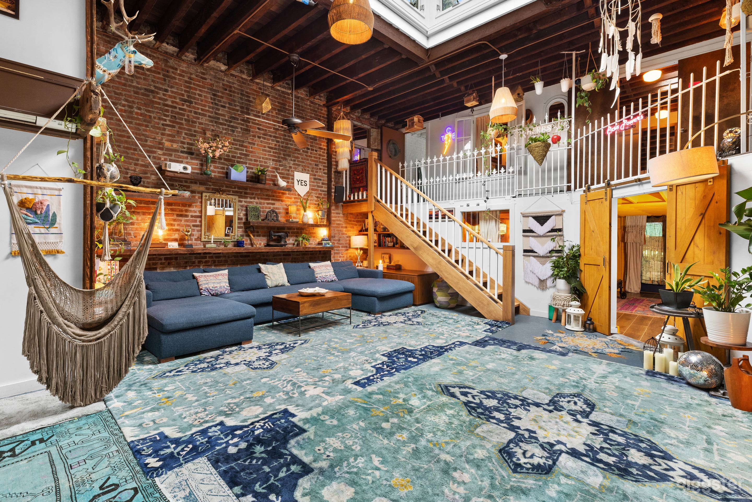 Casa Powers: Williamsburg Converted Warehouse with Backyard Photo 2