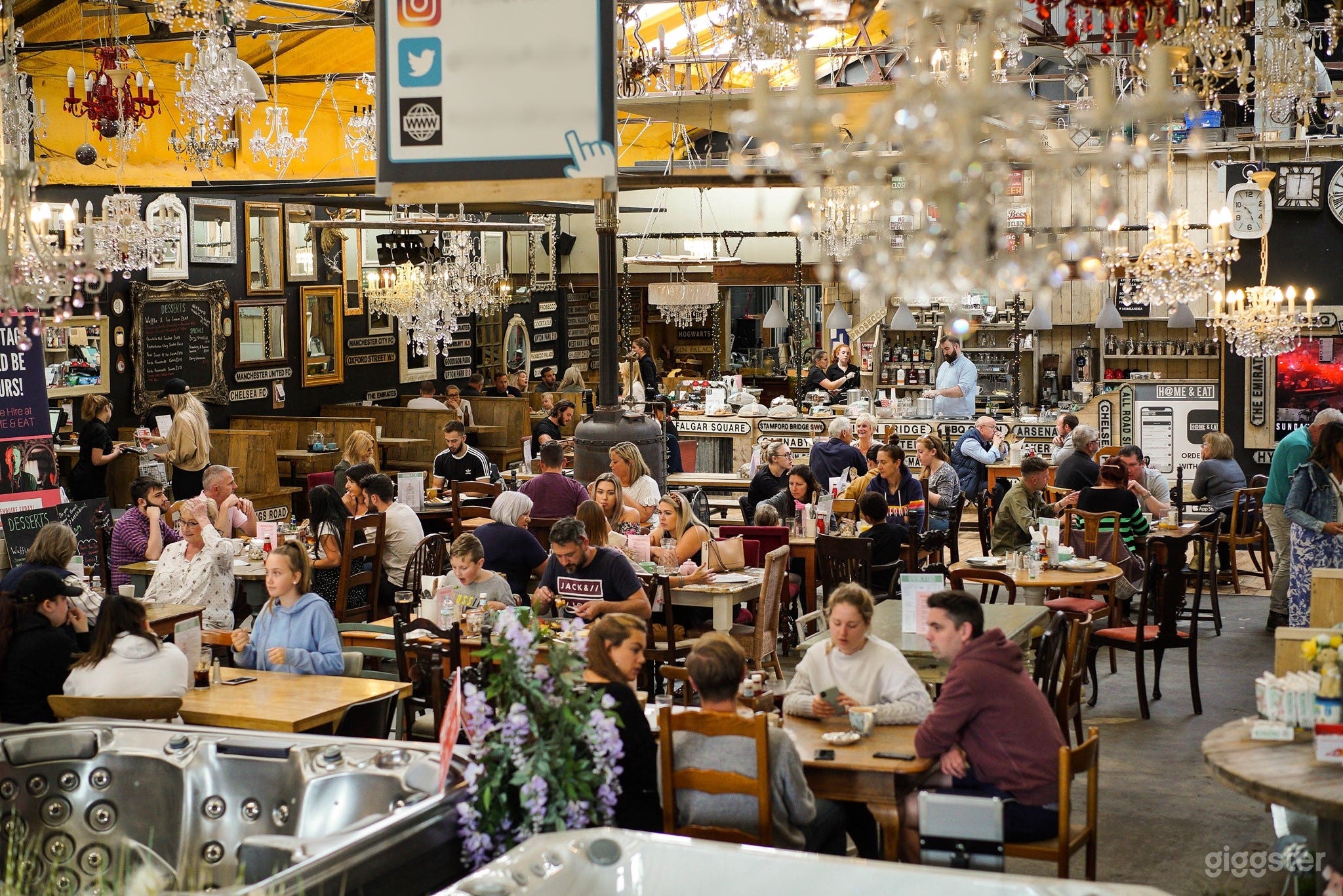 The Main Floor Photo 3