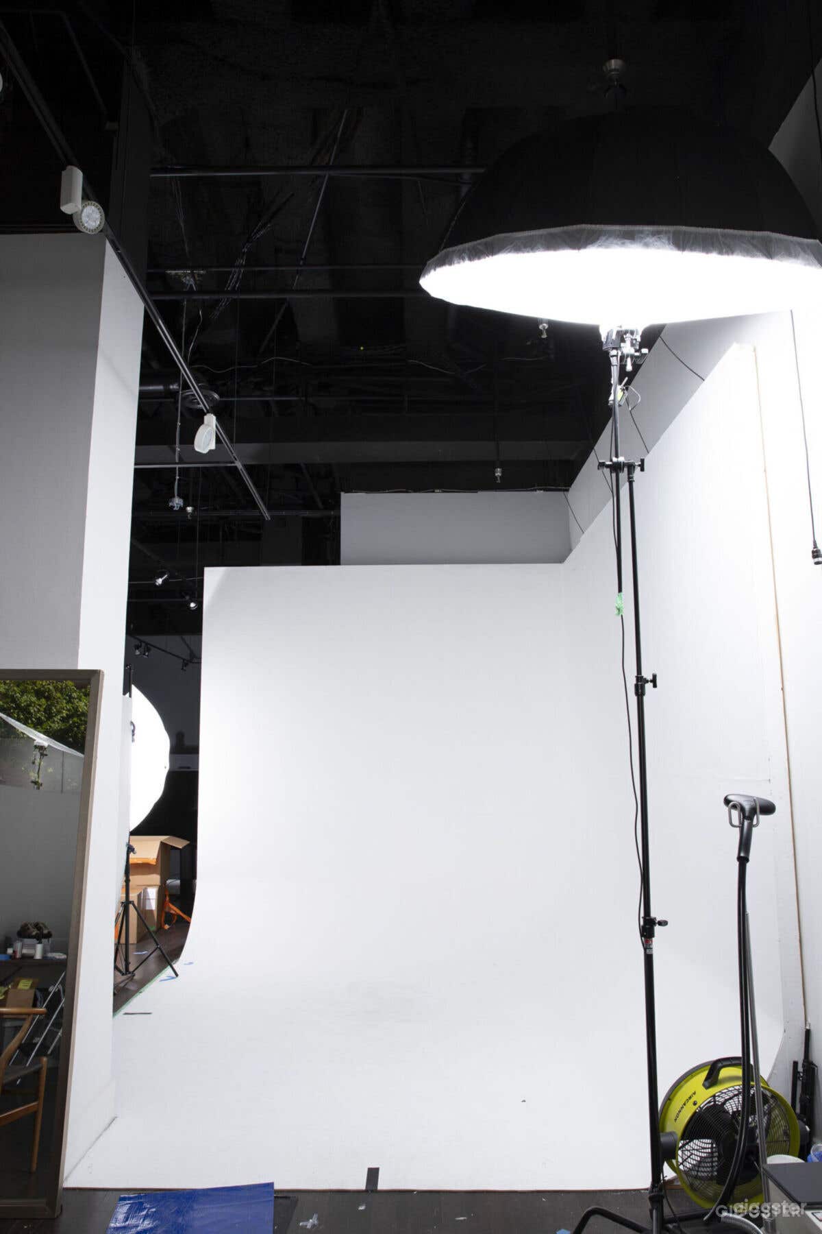 Creative Space for Photoshoot Photo 1