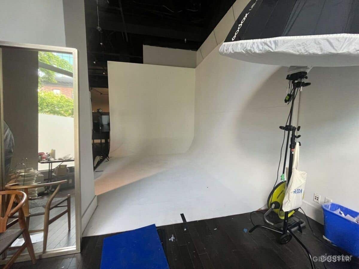 Creative Space for Photoshoot Photo 3