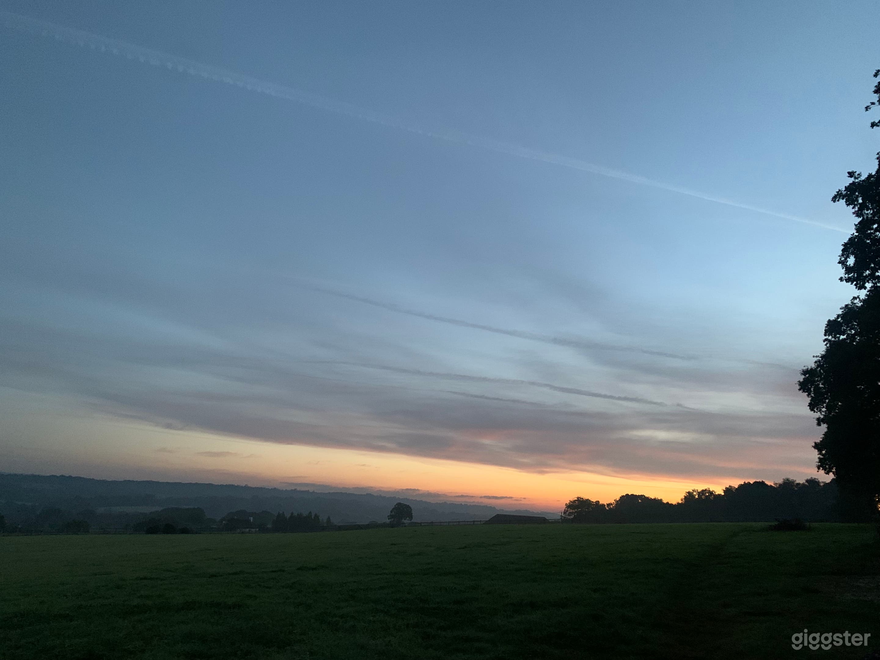 Beautiful 4 acres field in rural East Sussex Photo 4