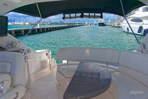 Radiant 40FT Regal Party Yacht Space Events Photo 3